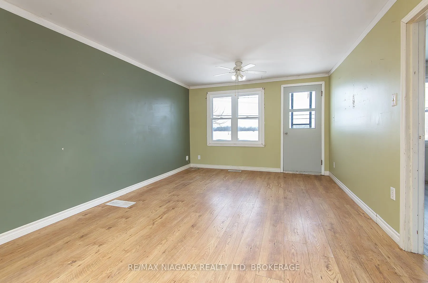 Photo 4 of 567 Killaly Street, Port Colborne, Killaly East — HOMEH