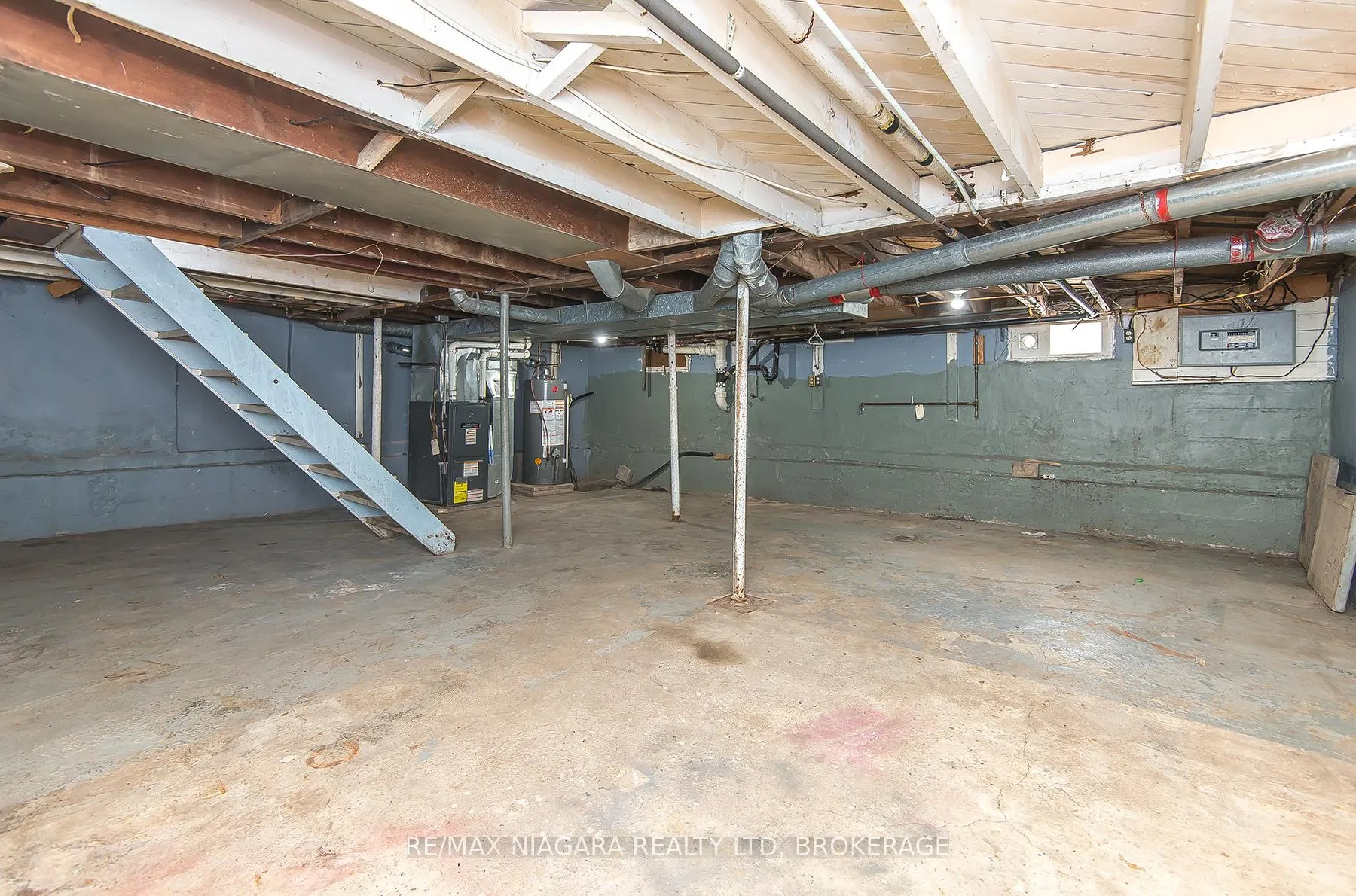 Photo 22 of 567 Killaly Street, Port Colborne, Killaly East — HOMEH