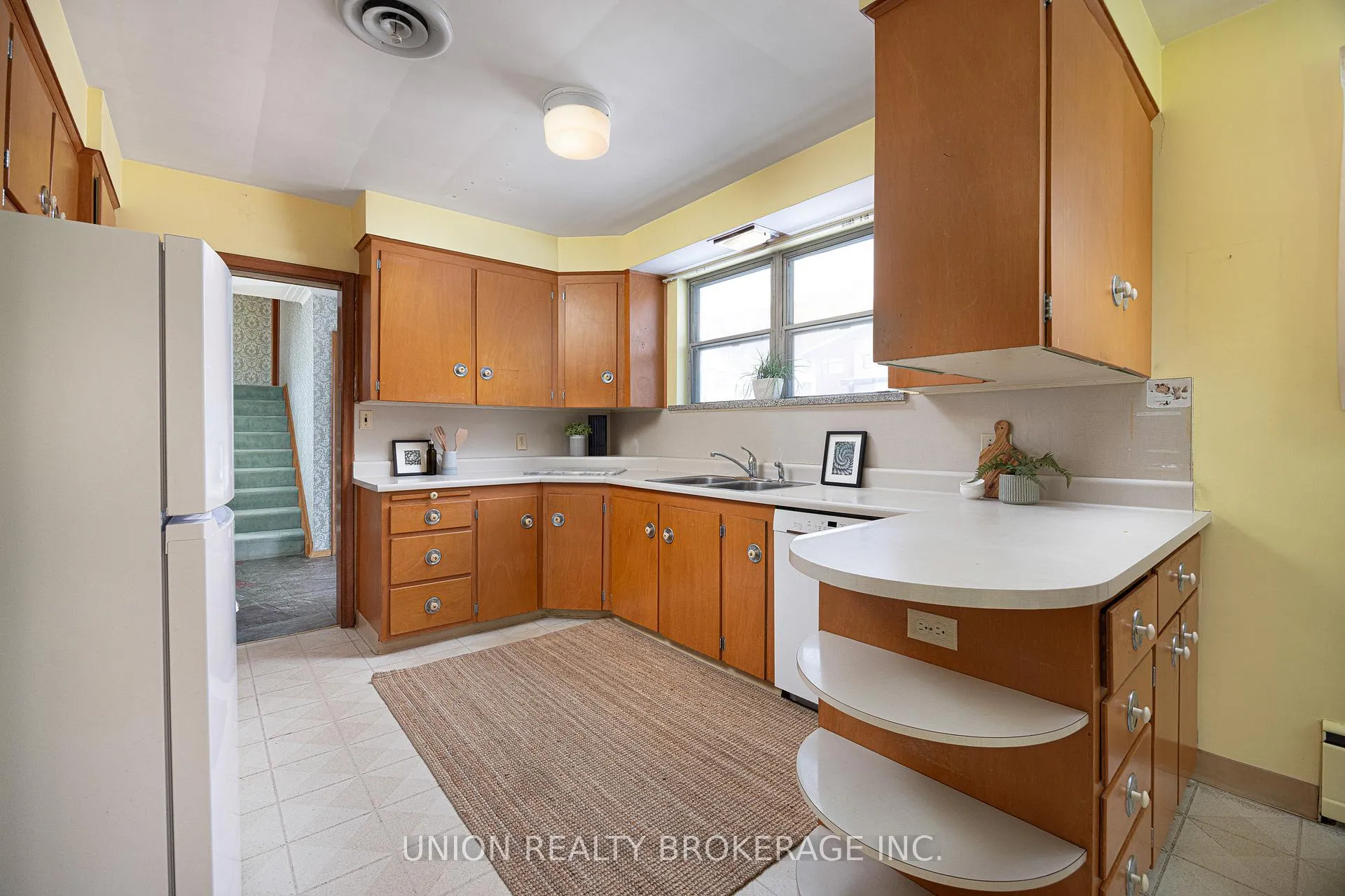 Photo 13 of 53 Long Crescent, Toronto, The Beaches — HOMEH