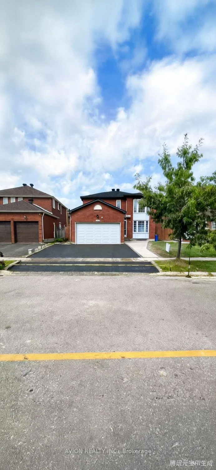 Front of 172 Highglen Avenue E
