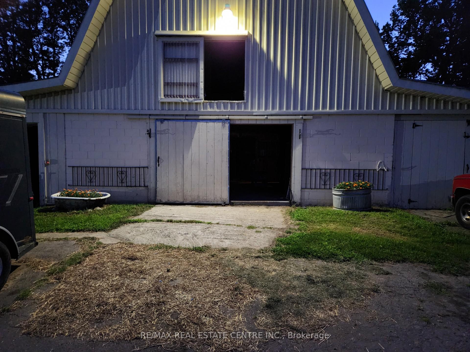 Photo 2 of 1892 Centre Road, Hamilton, Rural Flamborough — HOMEH