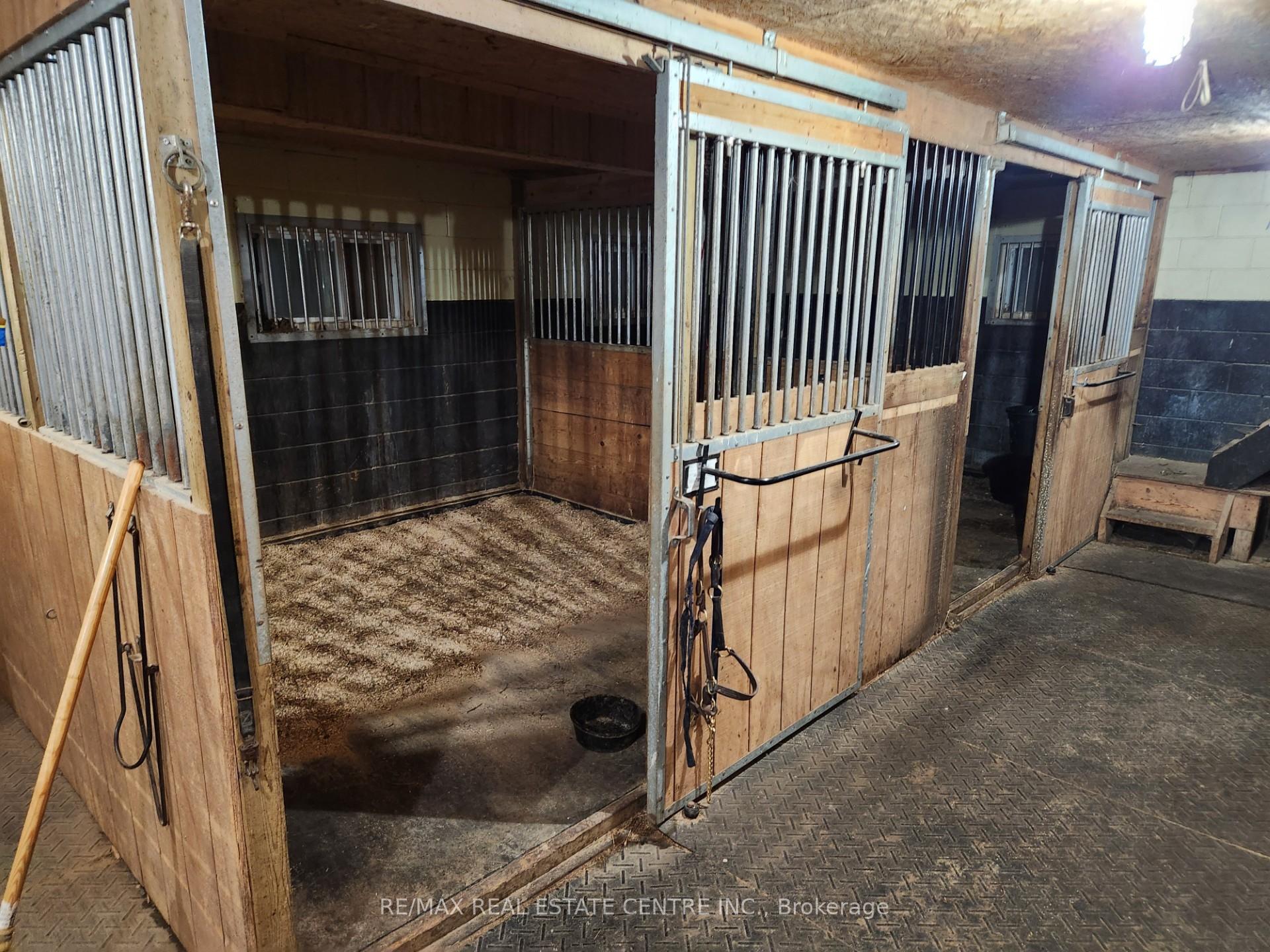 Photo 8 of 1892 Centre Road, Hamilton, Rural Flamborough — HOMEH