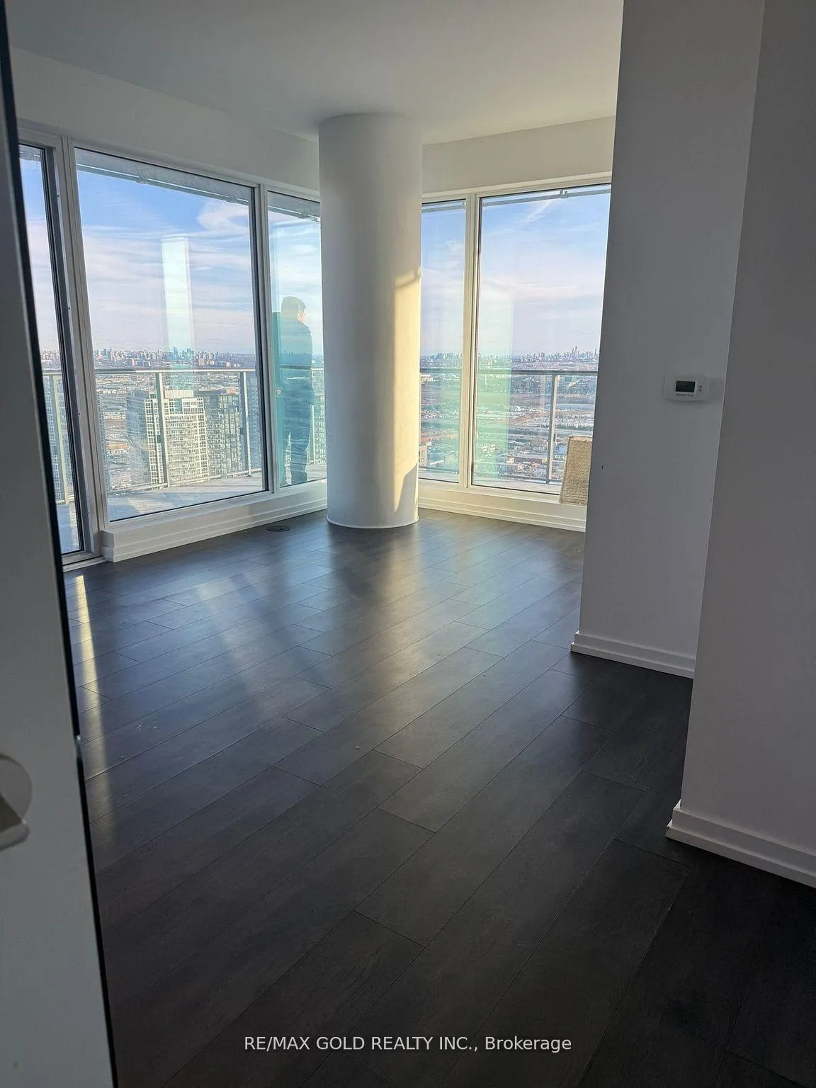 Photo 5 of Unit 5212, 7890 Jane Street, Vaughan, Concord — HOMEH