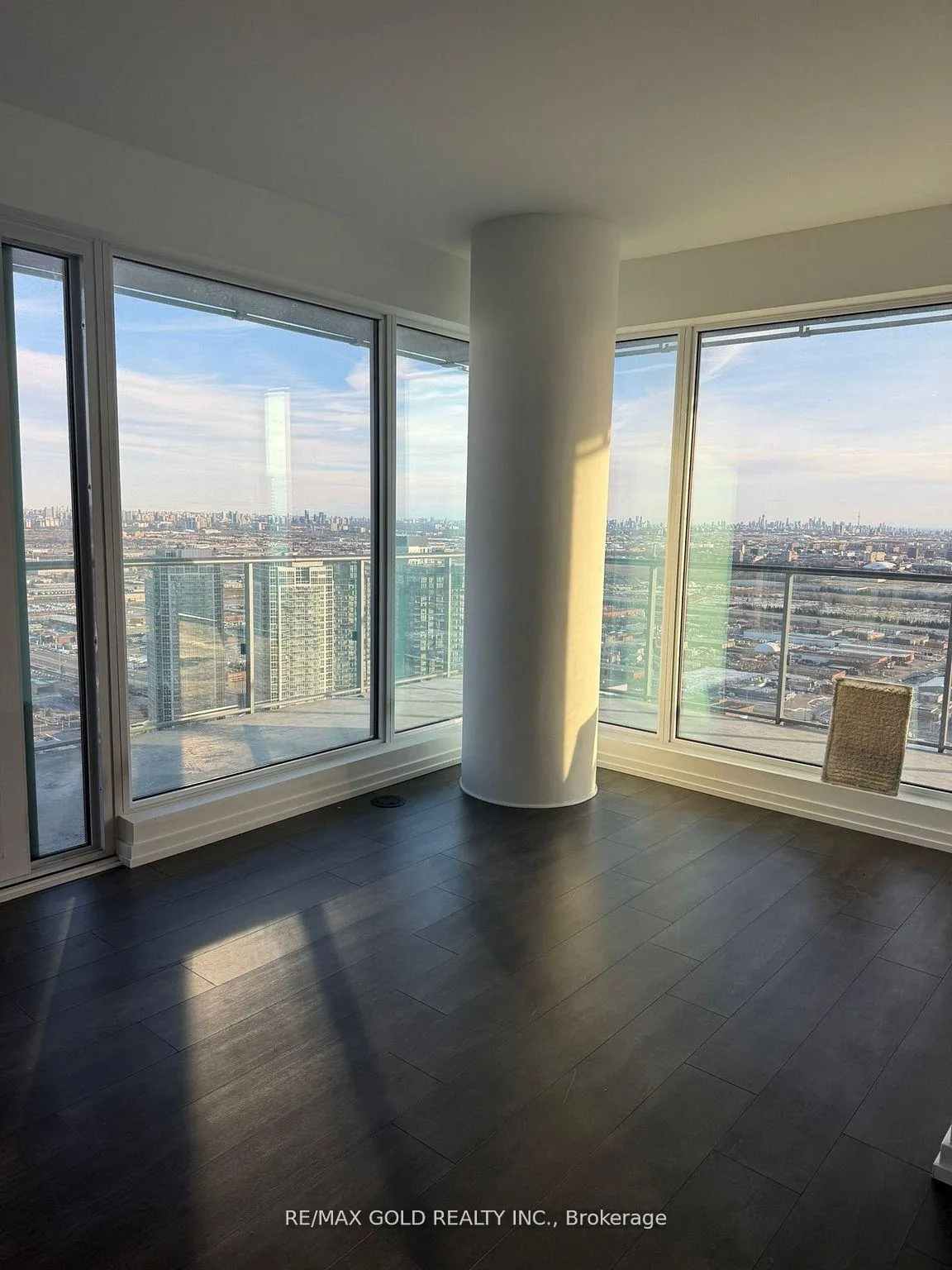 Photo 7 of Unit 5212, 7890 Jane Street, Vaughan, Concord — HOMEH
