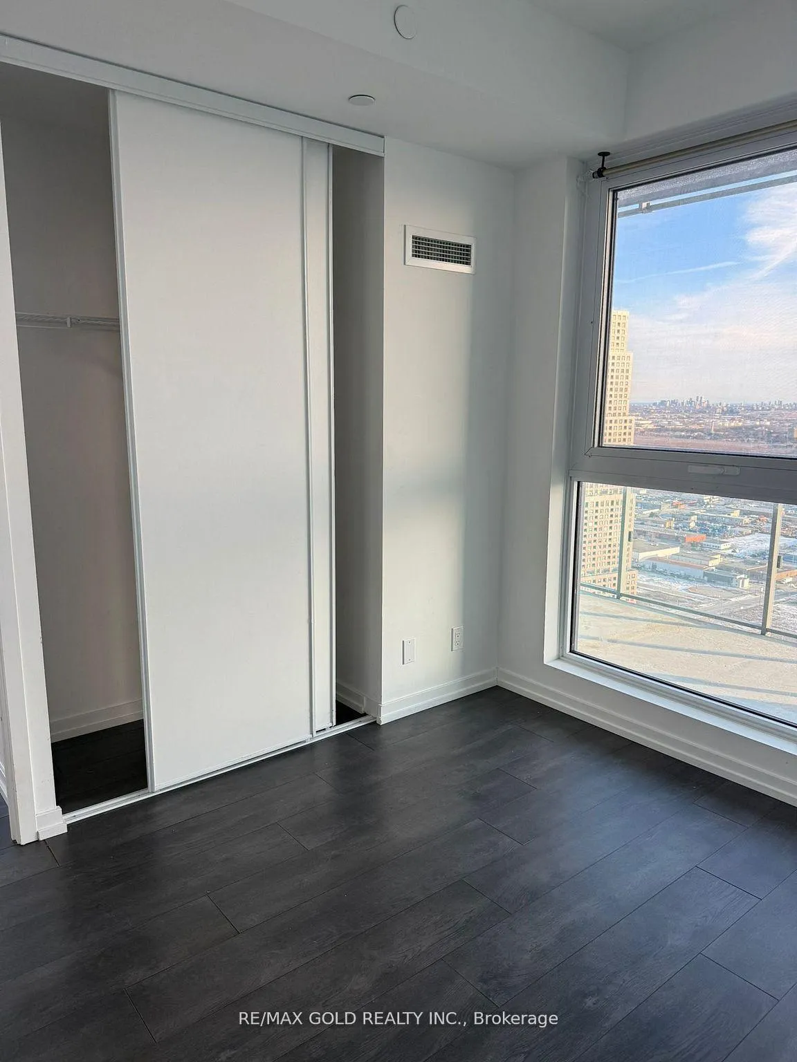 Photo 9 of Unit 5212, 7890 Jane Street, Vaughan, Concord — HOMEH