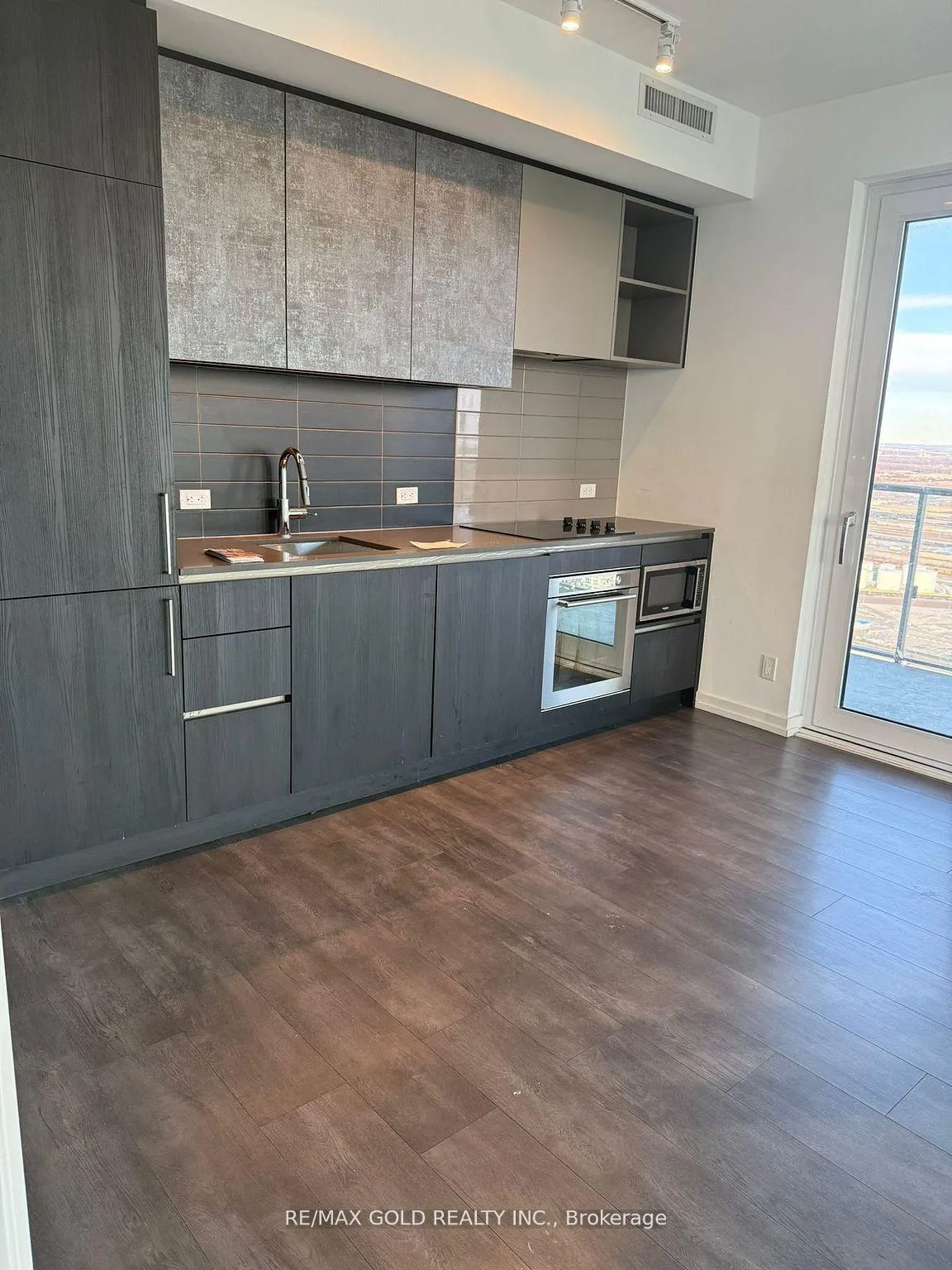 Photo 13 of Unit 5212, 7890 Jane Street, Vaughan, Concord — HOMEH