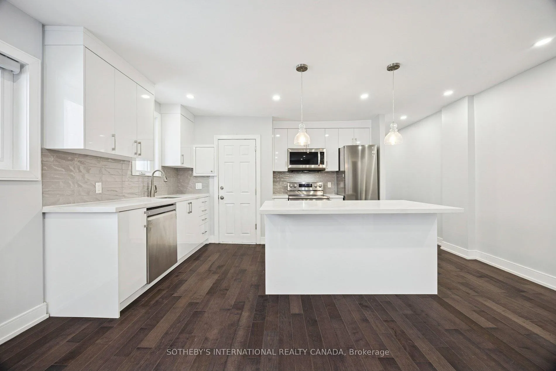 Photo 12 of 59 Burnaby Boulevard, Toronto, Lawrence Park South — HOMEH