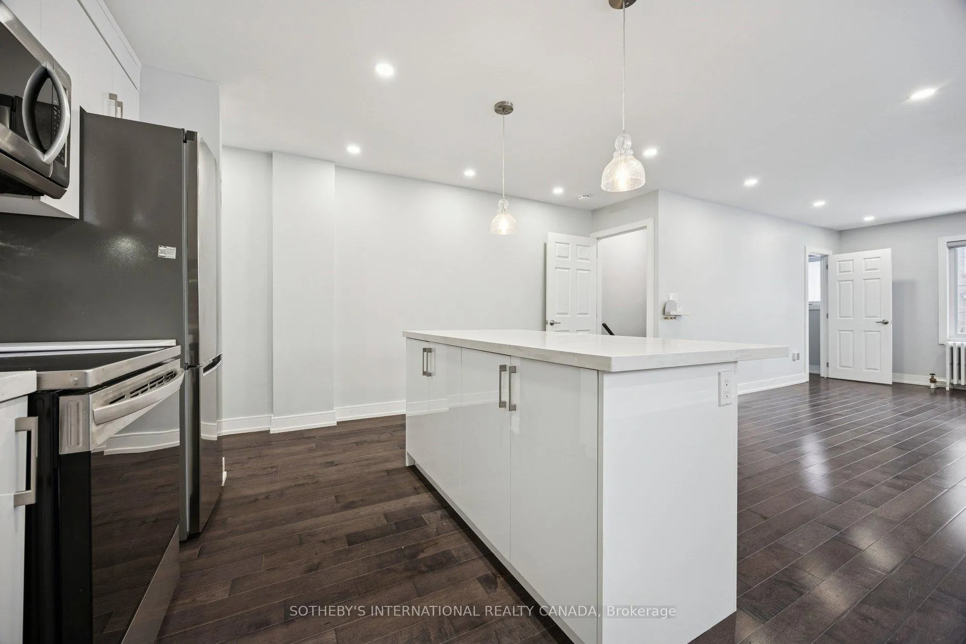 Photo 13 of 59 Burnaby Boulevard, Toronto, Lawrence Park South — HOMEH