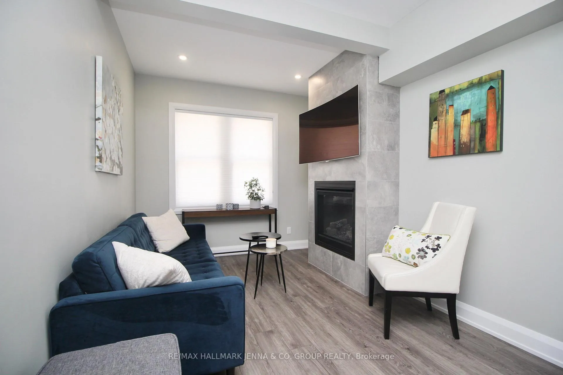Photo 4 of Unit 2, 38 Bruyere Street, Ottawa, Lower Town/Byward Market — HOMEH