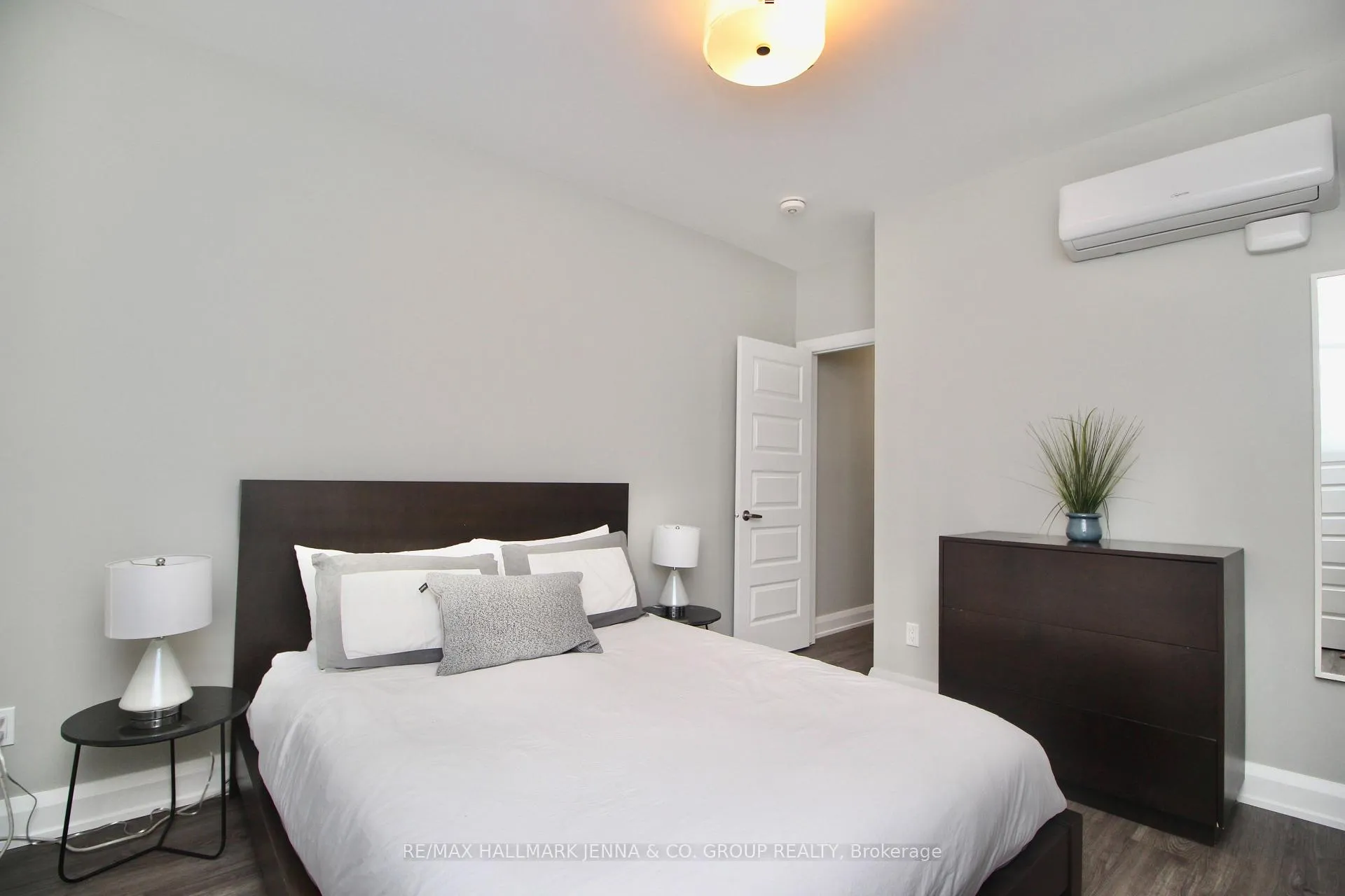Photo 10 of Unit 2, 38 Bruyere Street, Ottawa, Lower Town/Byward Market — HOMEH
