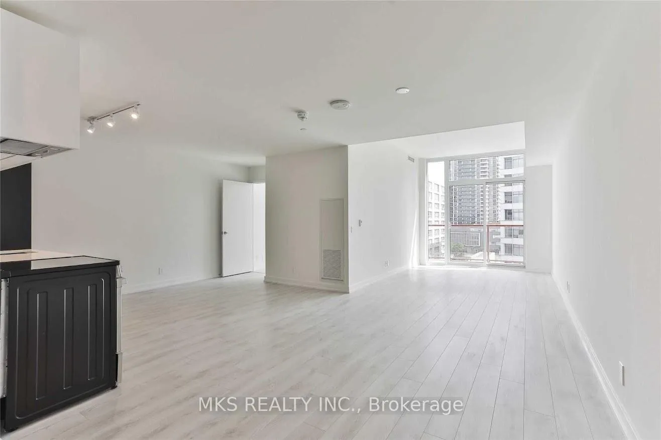 Photo 7 of Unit 507, 33 Helendale Avenue, Toronto, Yonge-Eglinton — HOMEH