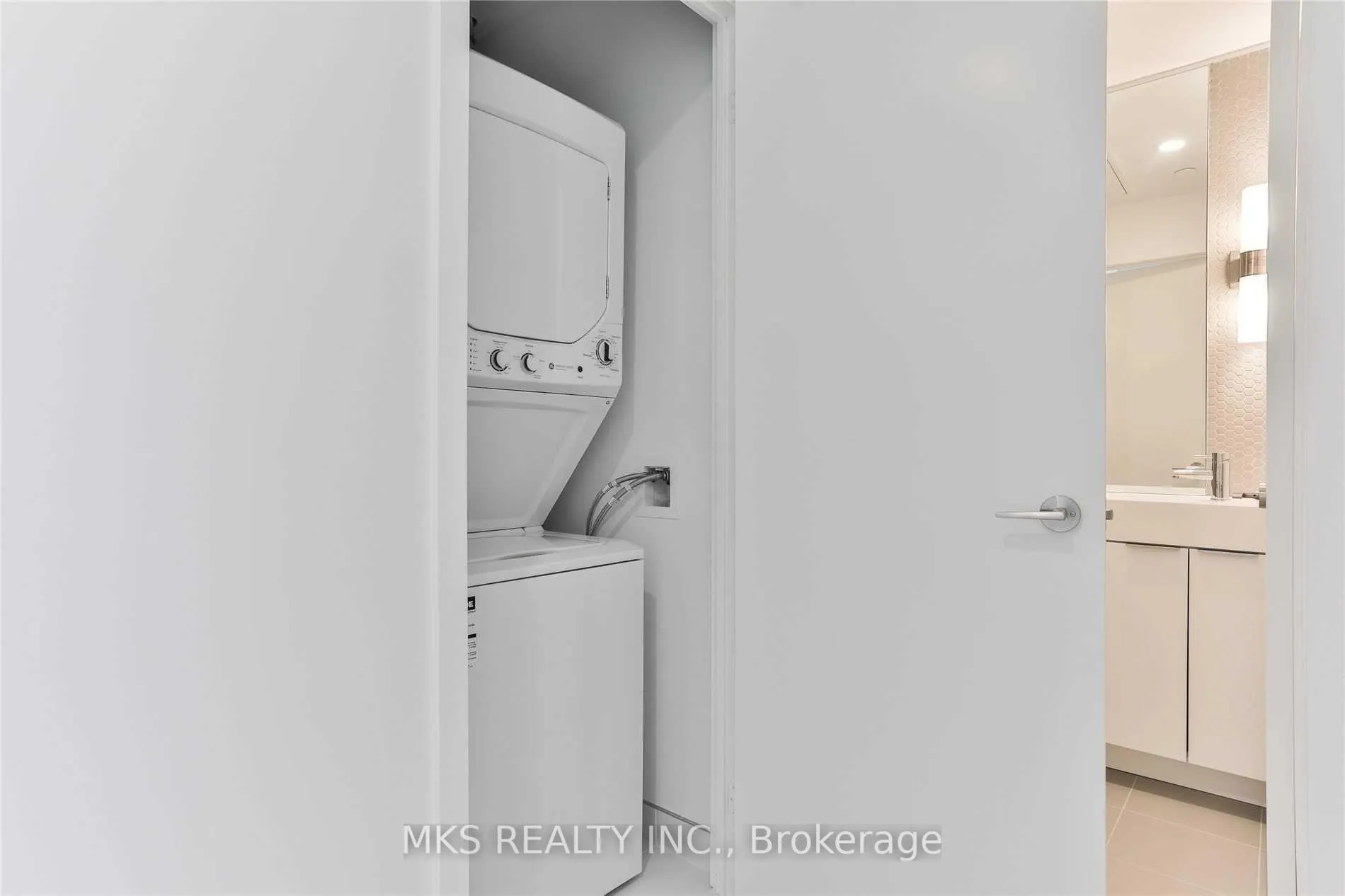 Photo 28 of Unit 507, 33 Helendale Avenue, Toronto, Yonge-Eglinton — HOMEH