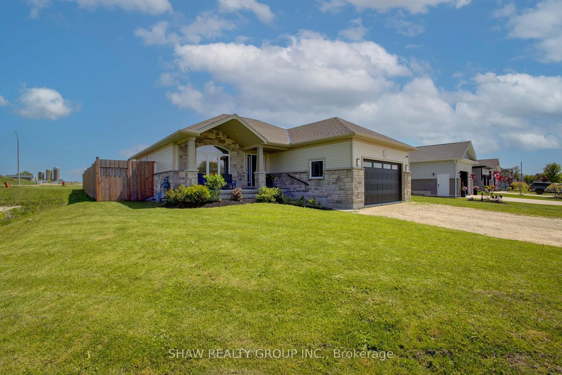 Photo 2 of 37 Lorne Street, Minto — HOMEH