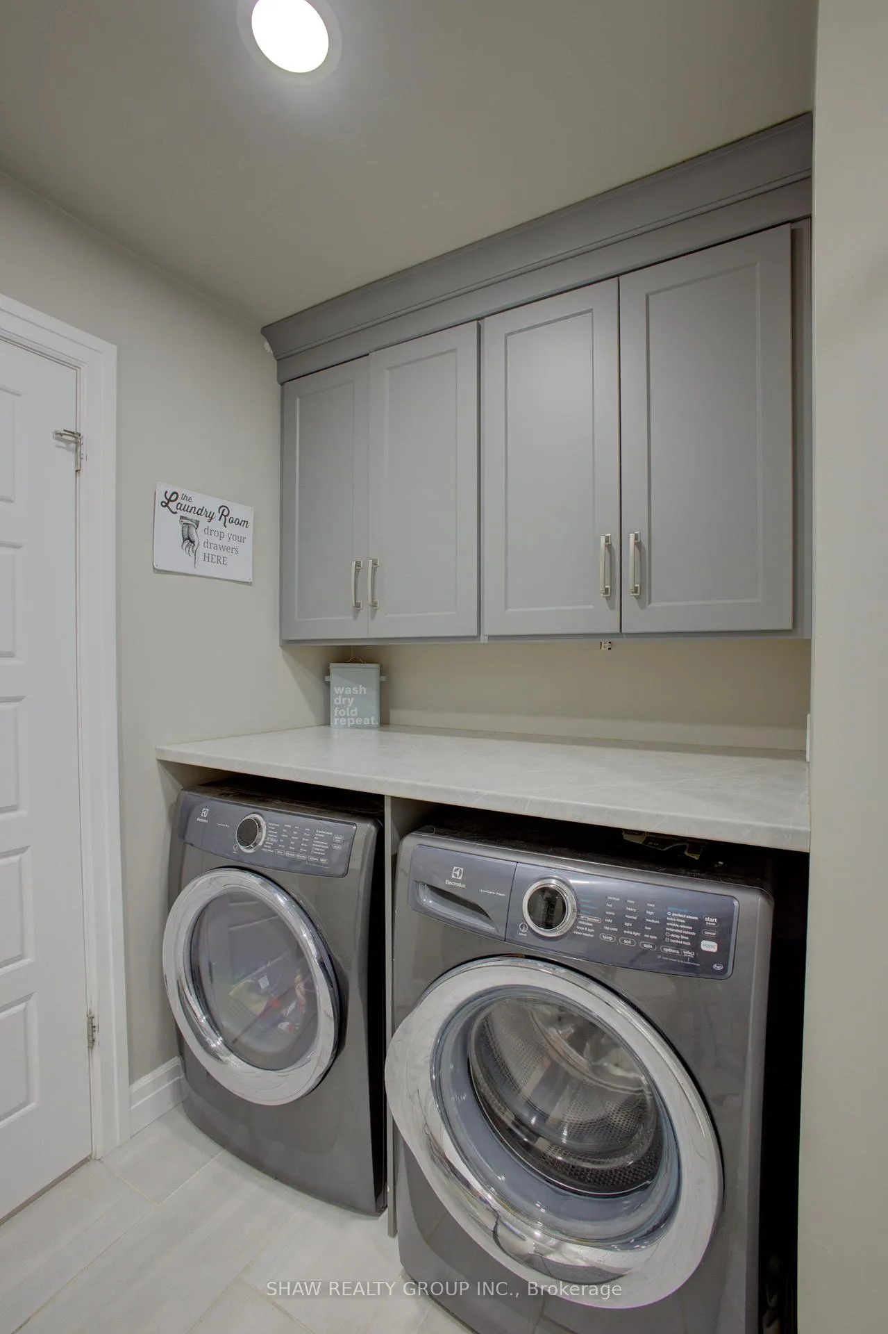 Photo 20 of 37 Lorne Street, Minto — HOMEH