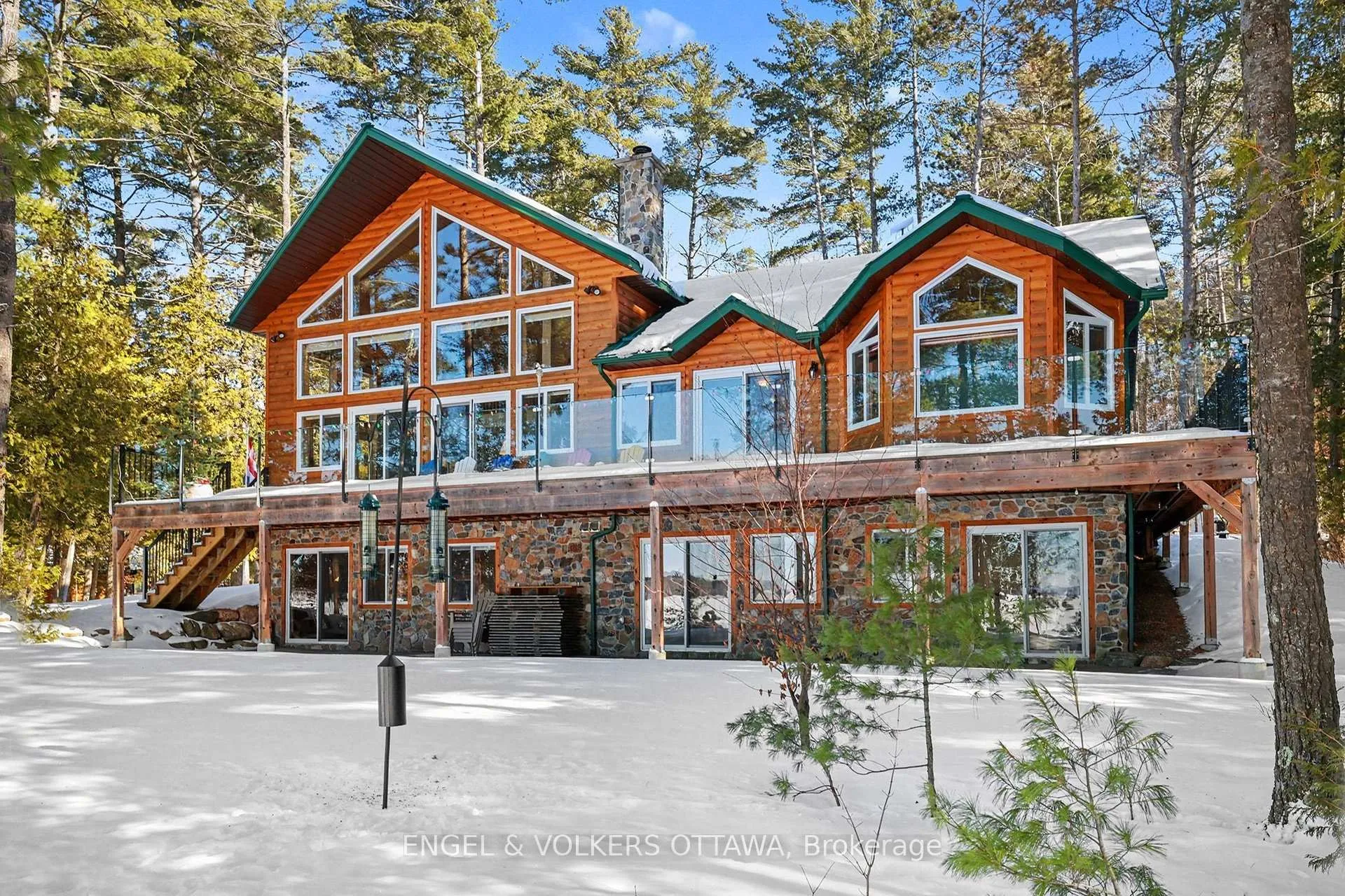 Front of 631 Golden Lyn Way