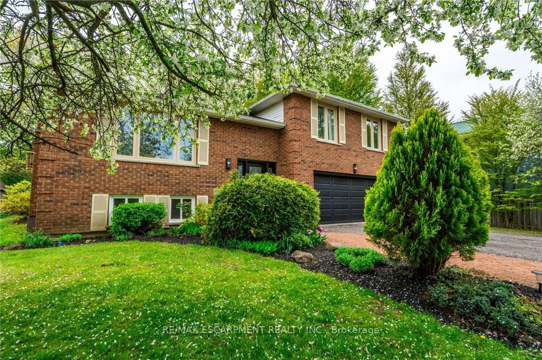Photo 3 of 152 7th Concession Road E, Hamilton, Rural Flamborough — HOMEH