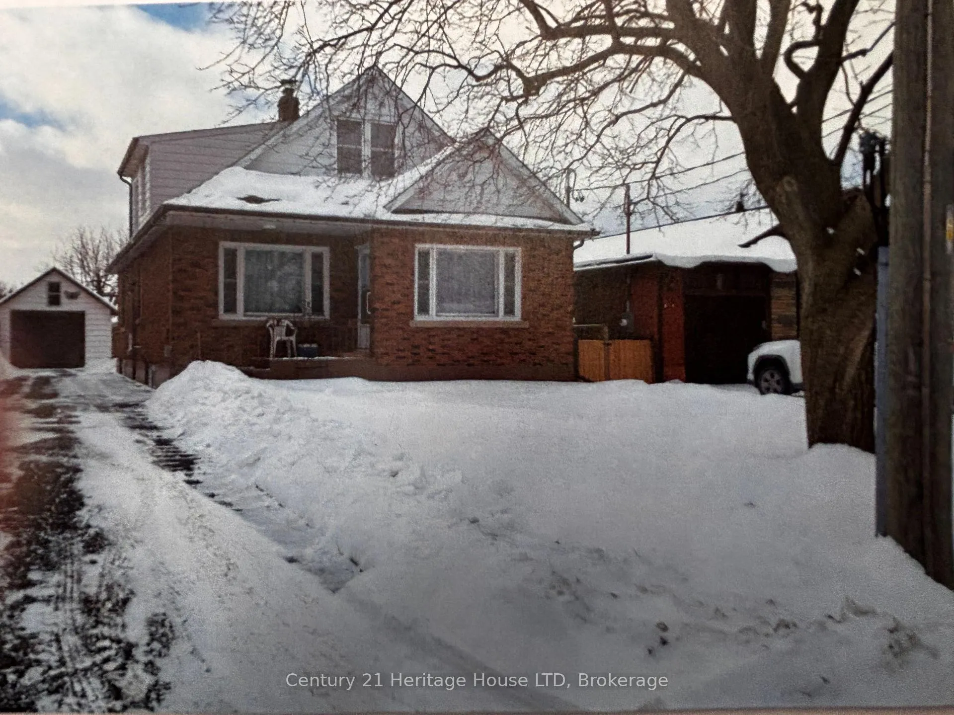 Photo 1 of 71 Rolls Avenue, St. Catharines, Fairview — HOMEH