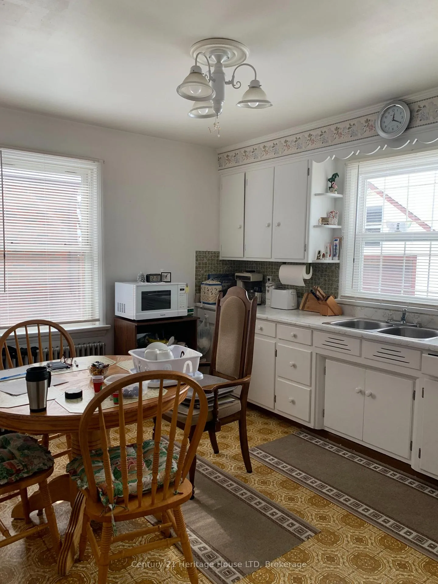 Photo 6 of 71 Rolls Avenue, St. Catharines, Fairview — HOMEH