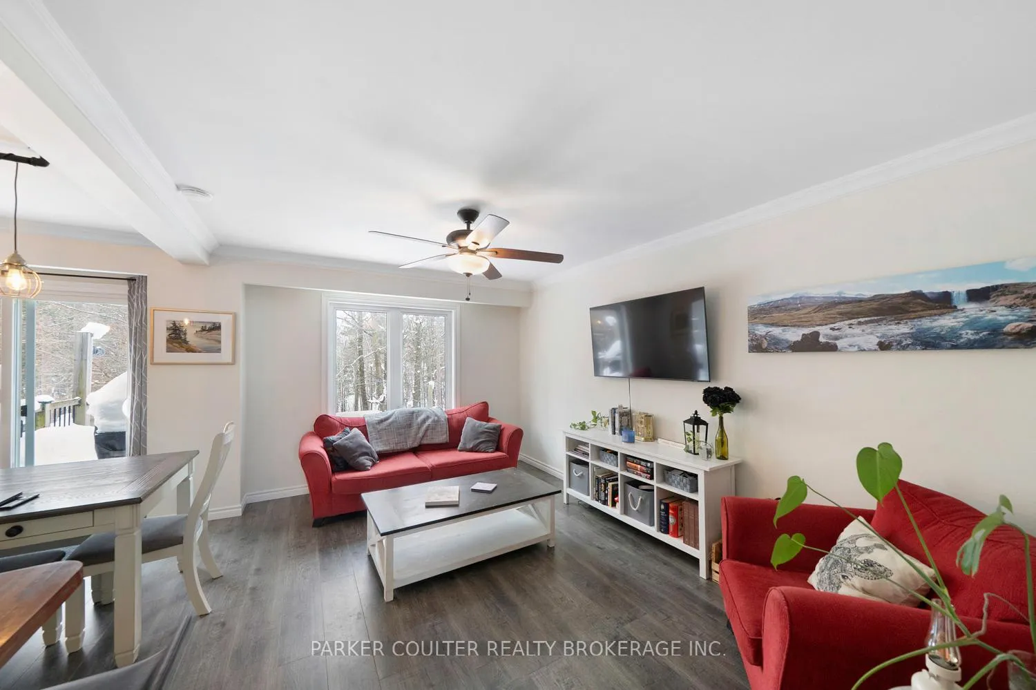 Photo 6 of 69 Burns Circle, Barrie, Letitia Heights — HOMEH