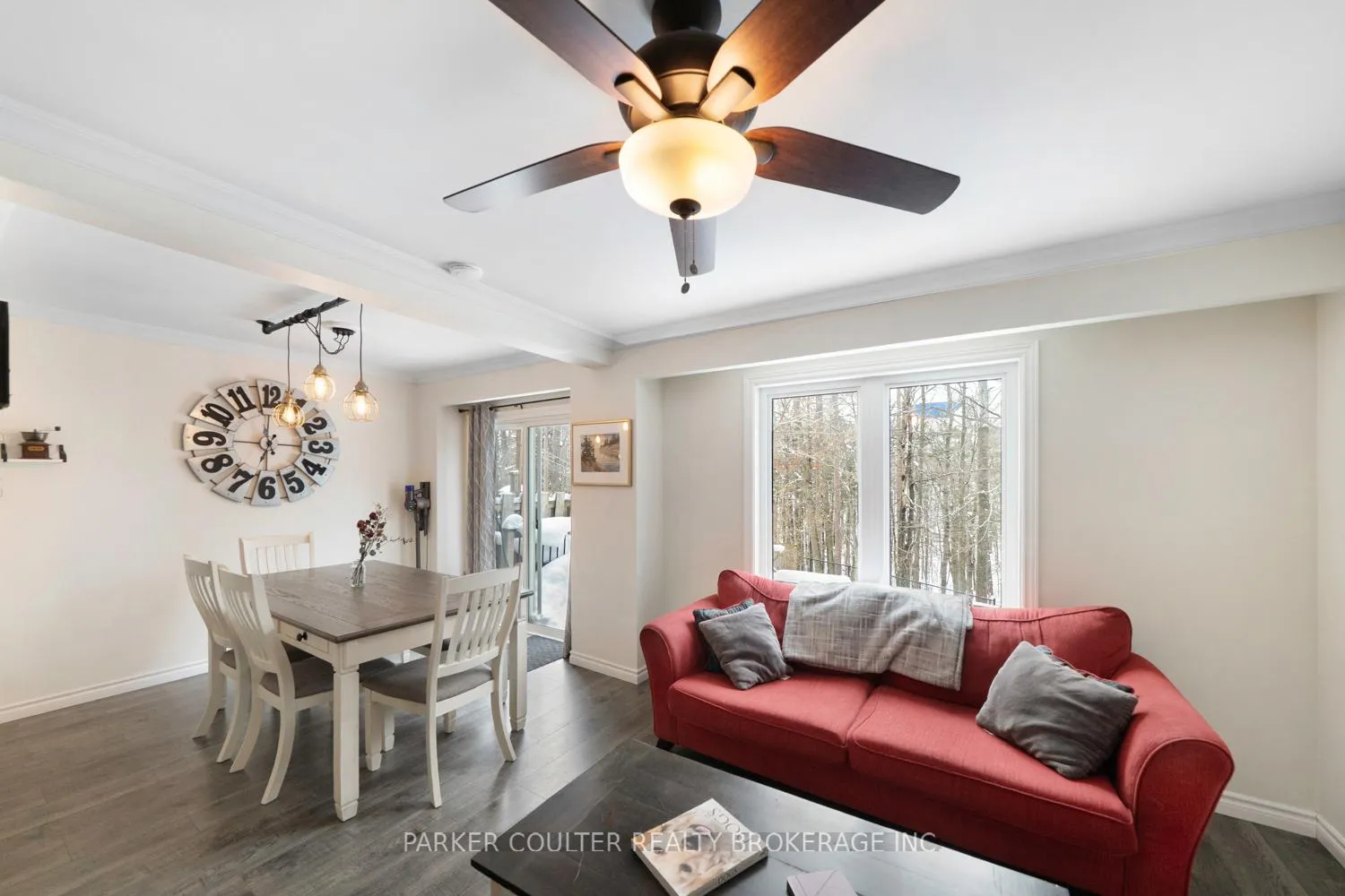 Photo 7 of 69 Burns Circle, Barrie, Letitia Heights — HOMEH
