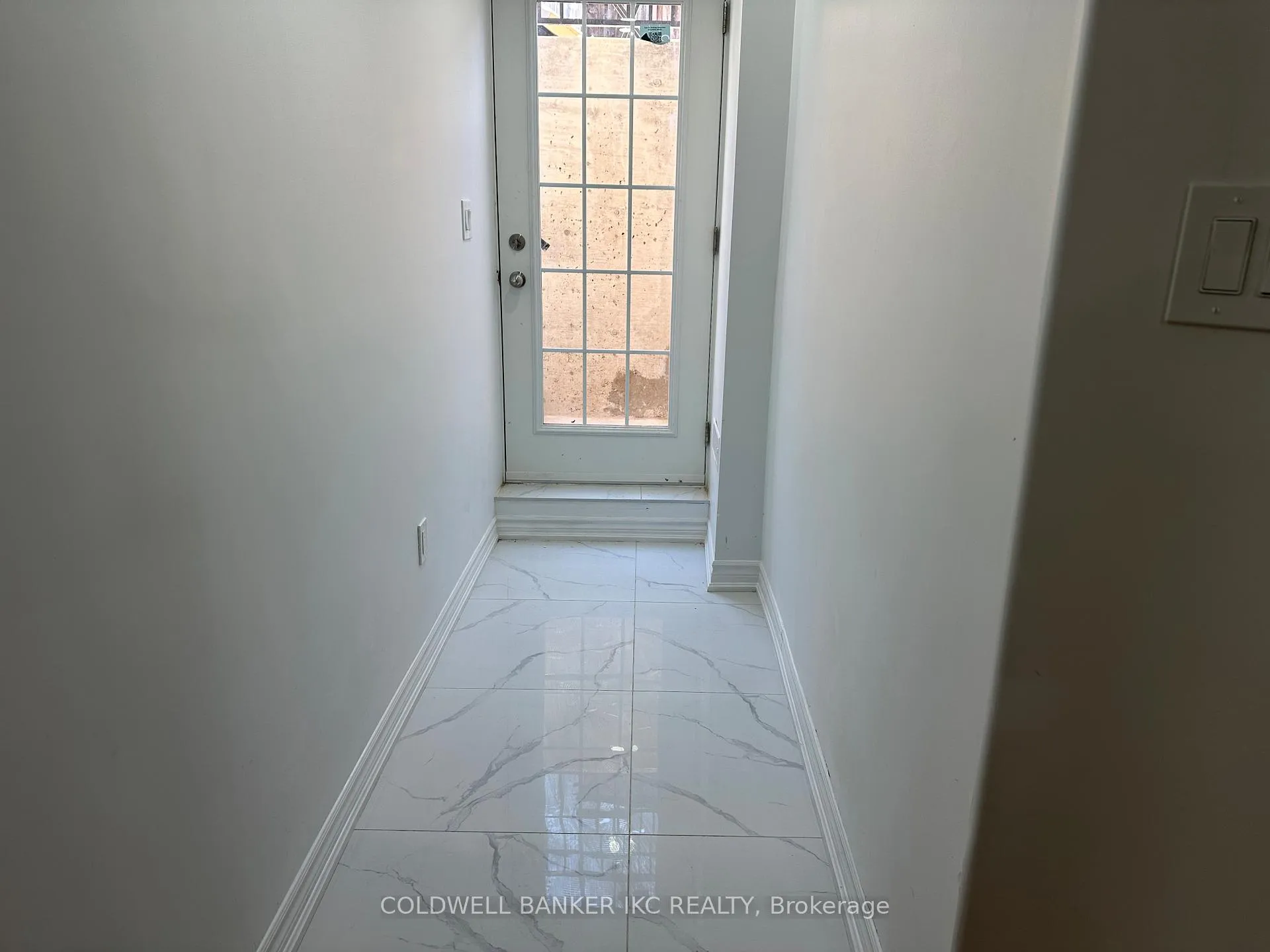 Photo 2 of 227 Dalgleish Gardens, Milton, Scott — HOMEH