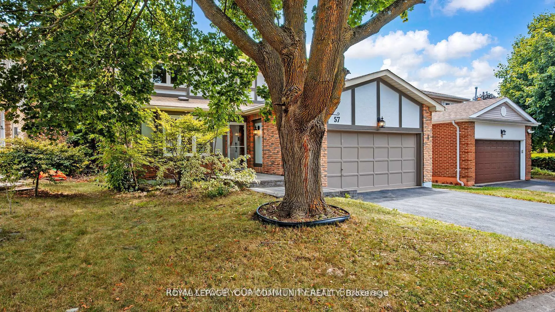 Photo 3 of 57 Braeburn Drive, Markham, Aileen-Willowbrook — HOMEH