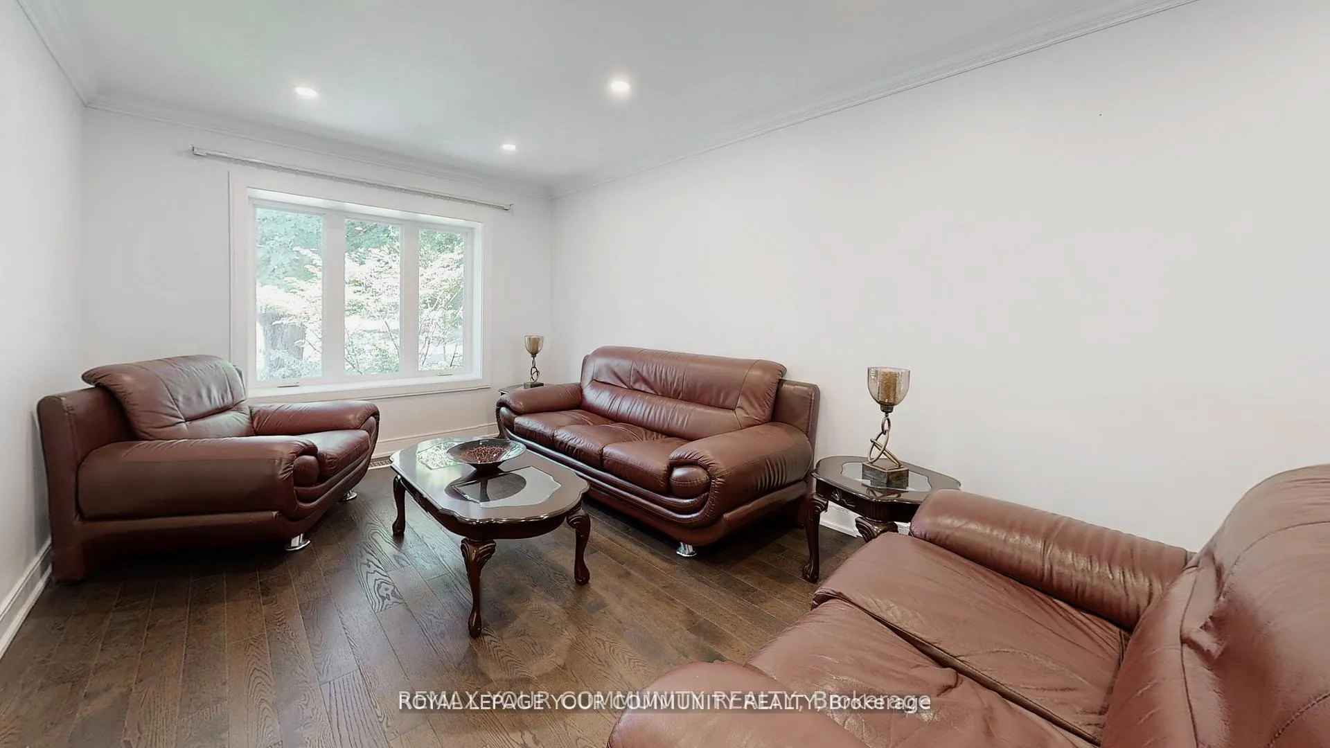 Photo 5 of 57 Braeburn Drive, Markham, Aileen-Willowbrook — HOMEH