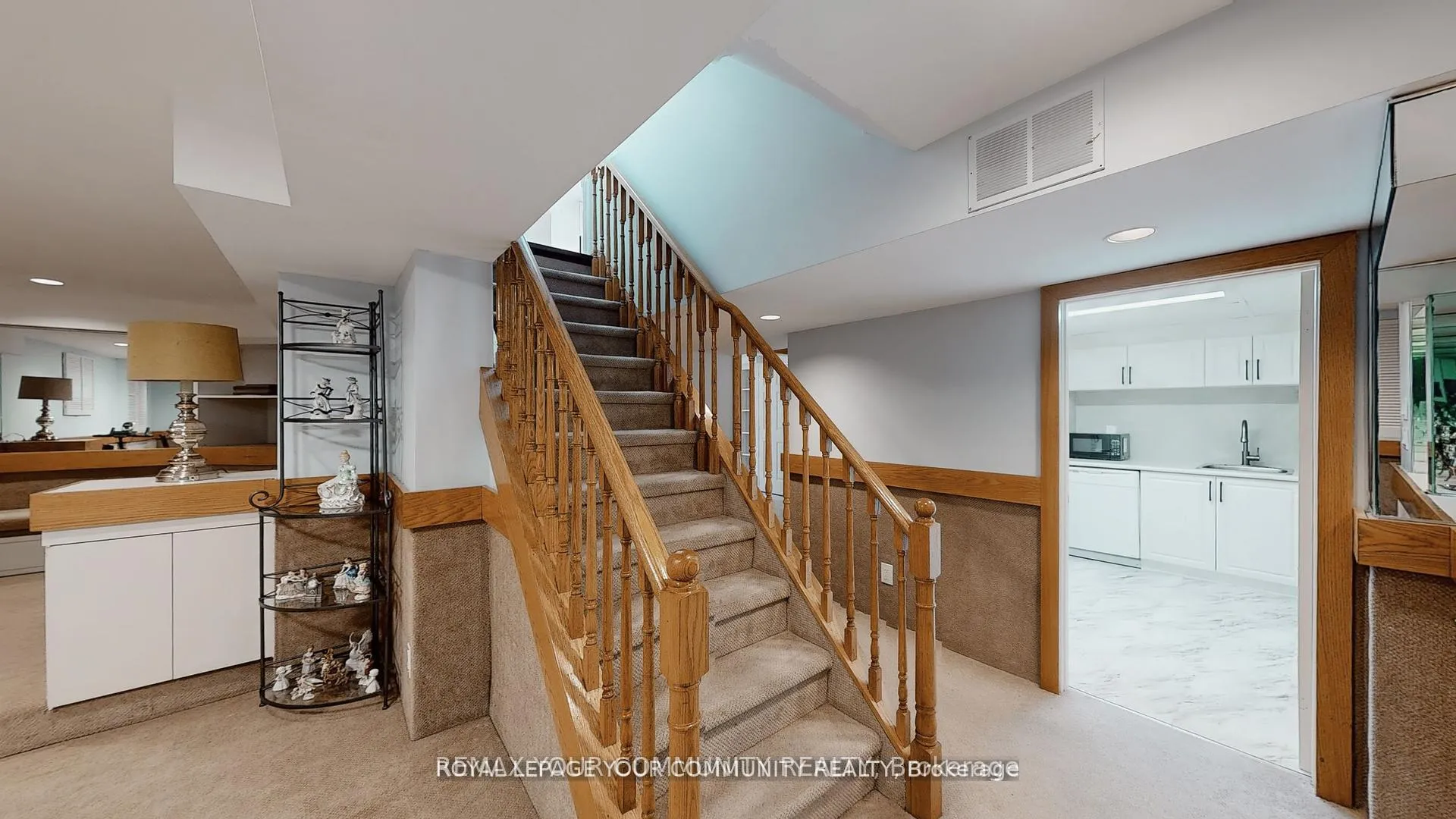 Photo 25 of 57 Braeburn Drive, Markham, Aileen-Willowbrook — HOMEH