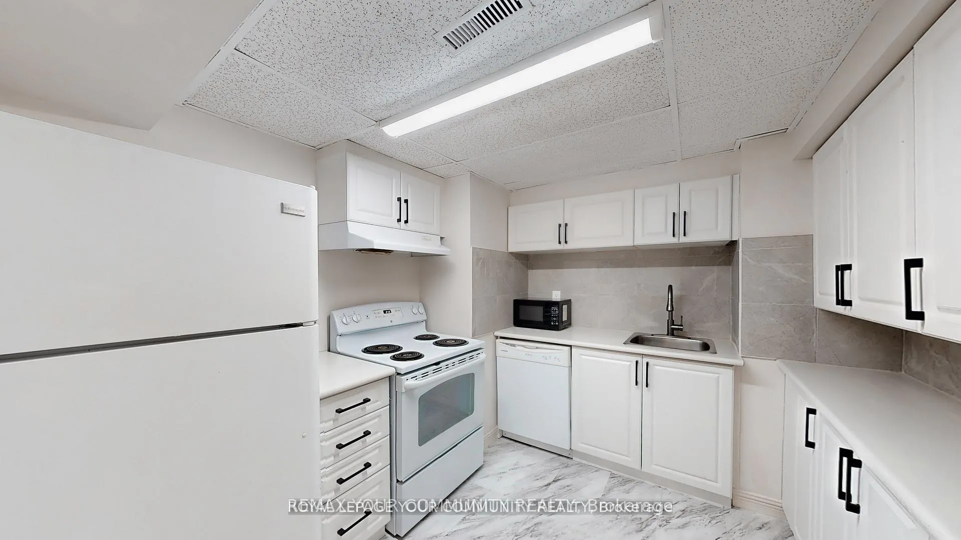 Photo 28 of 57 Braeburn Drive, Markham, Aileen-Willowbrook — HOMEH