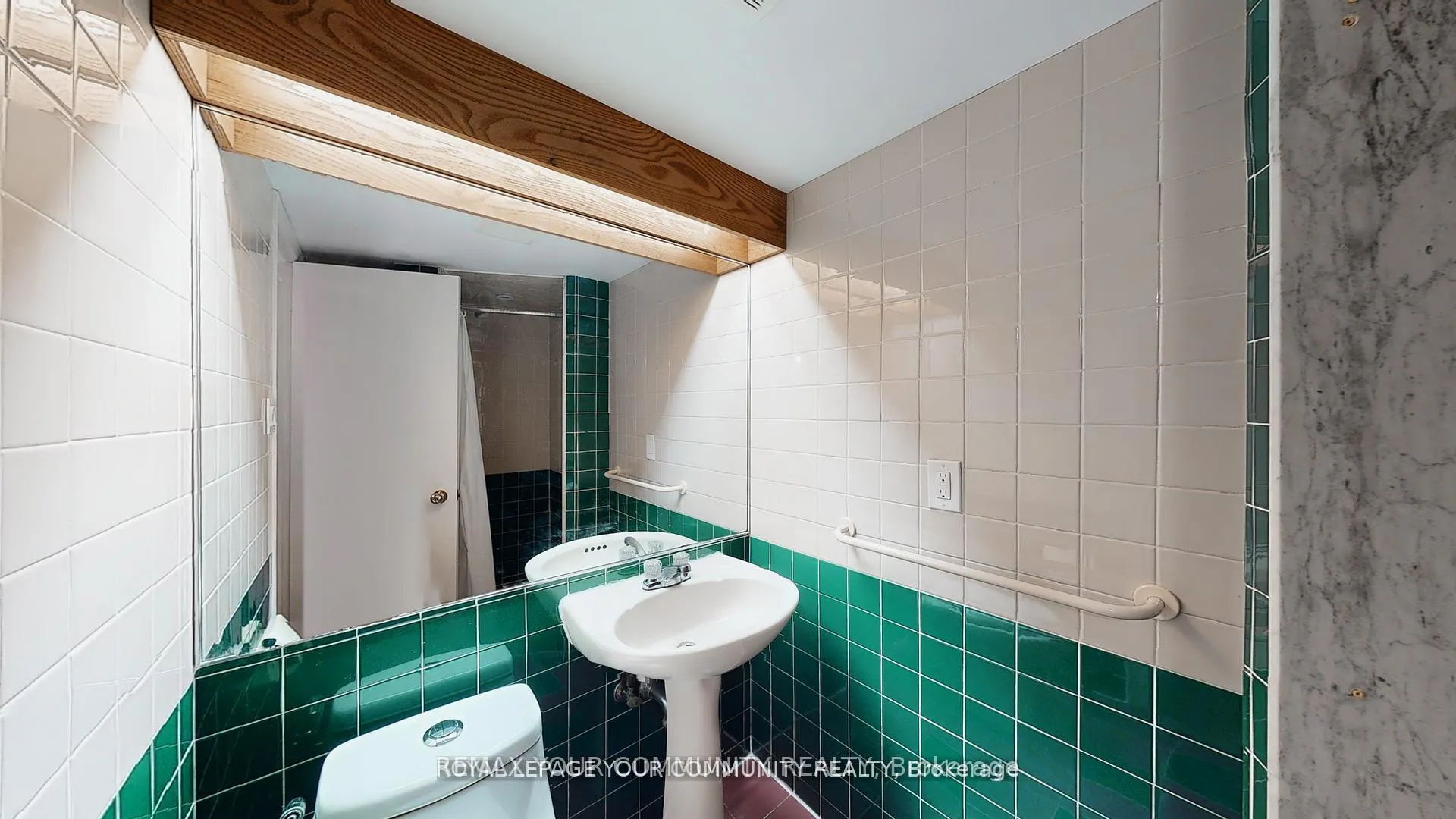 Photo 35 of 57 Braeburn Drive, Markham, Aileen-Willowbrook — HOMEH
