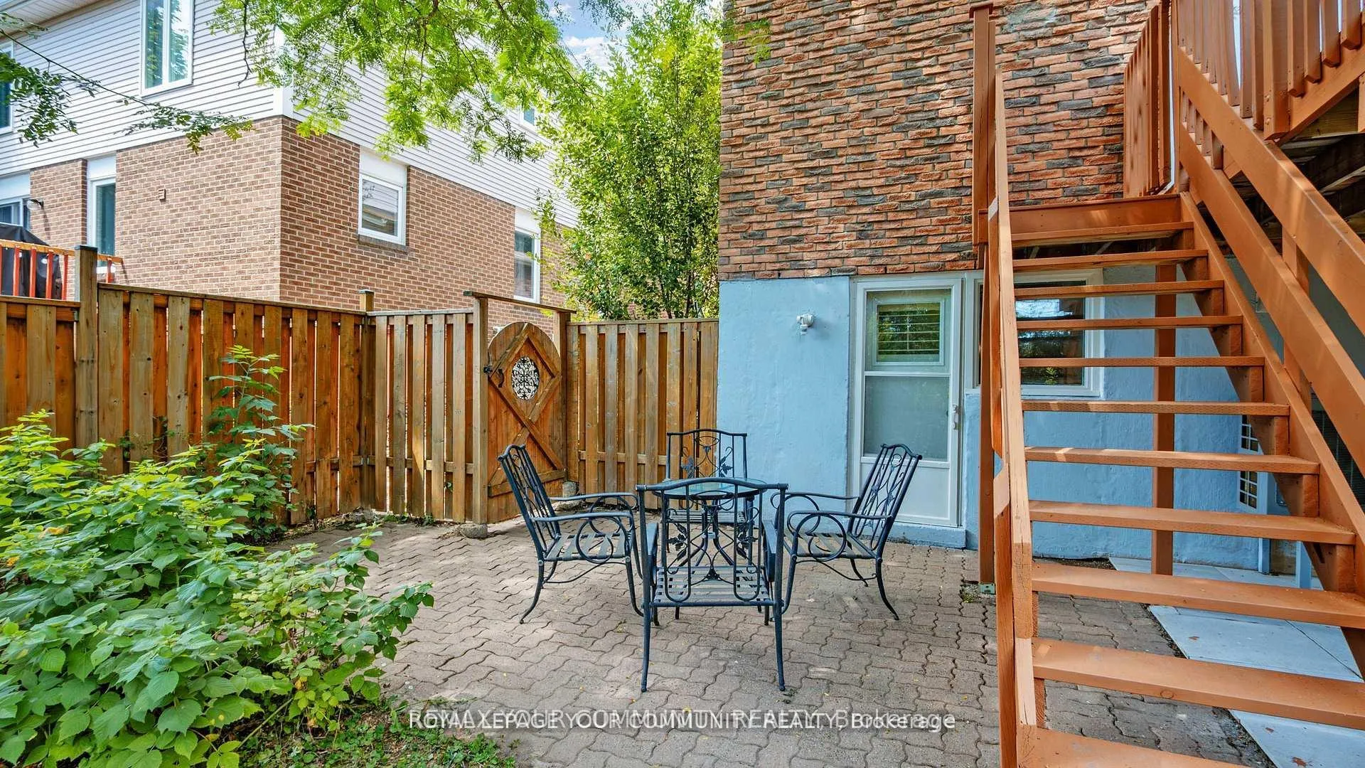 Photo 38 of 57 Braeburn Drive, Markham, Aileen-Willowbrook — HOMEH