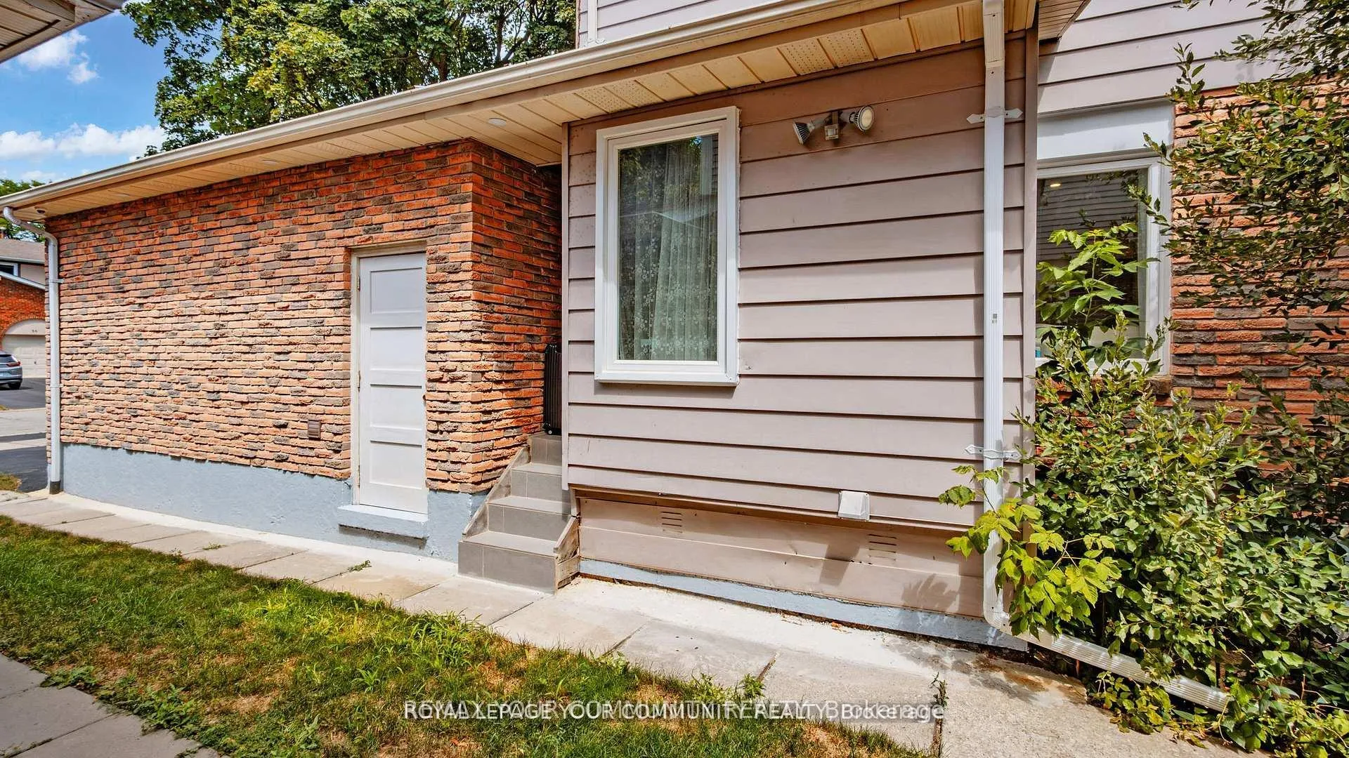 Photo 40 of 57 Braeburn Drive, Markham, Aileen-Willowbrook — HOMEH