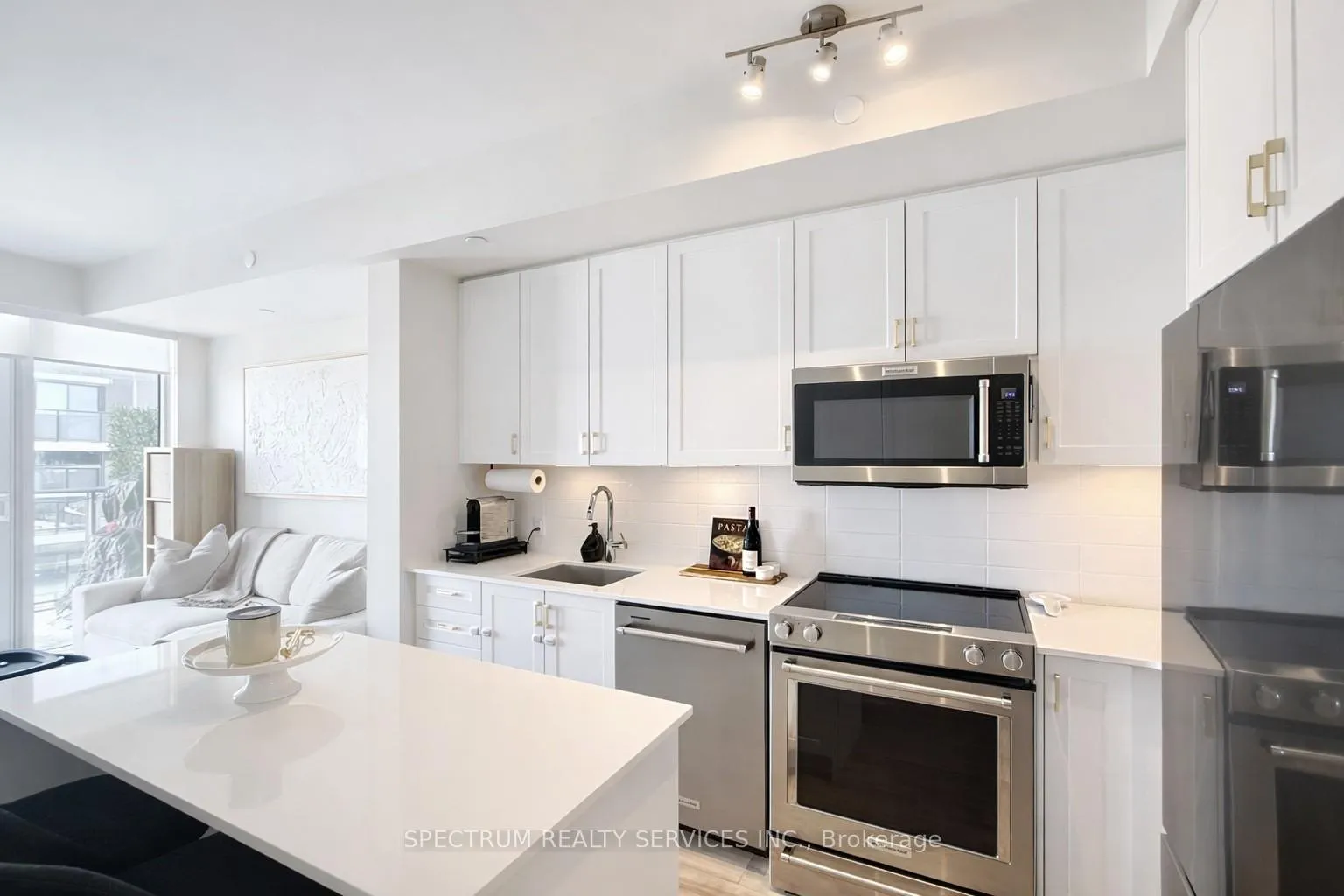 Photo 6 of Unit 907, 9000 Jane Street, Vaughan, Concord — HOMEH