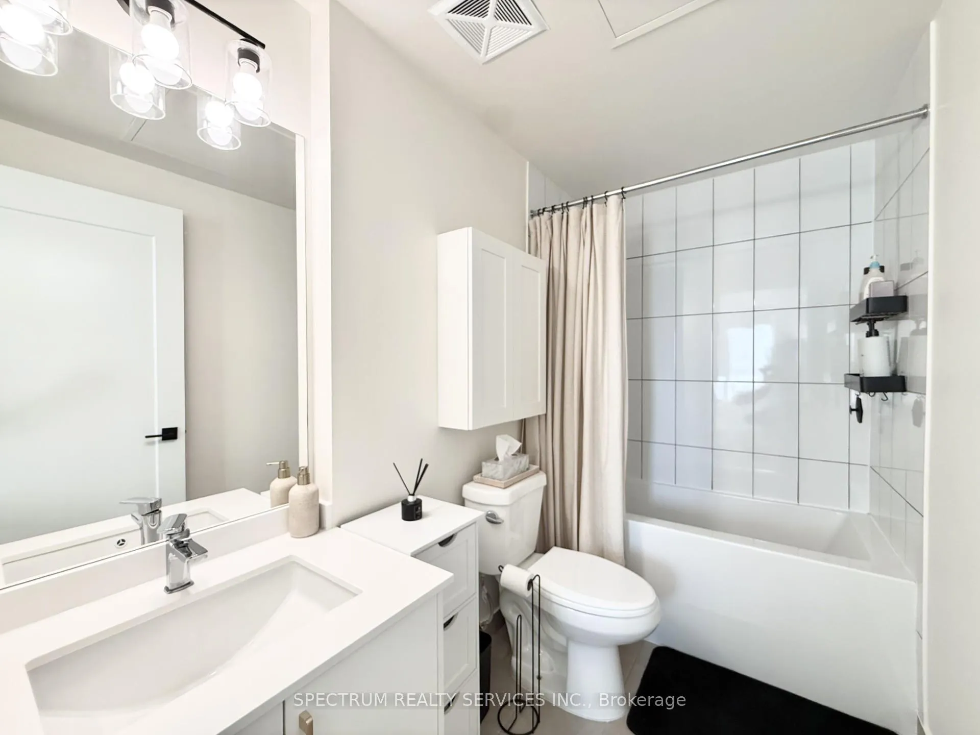 Photo 13 of Unit 907, 9000 Jane Street, Vaughan, Concord — HOMEH