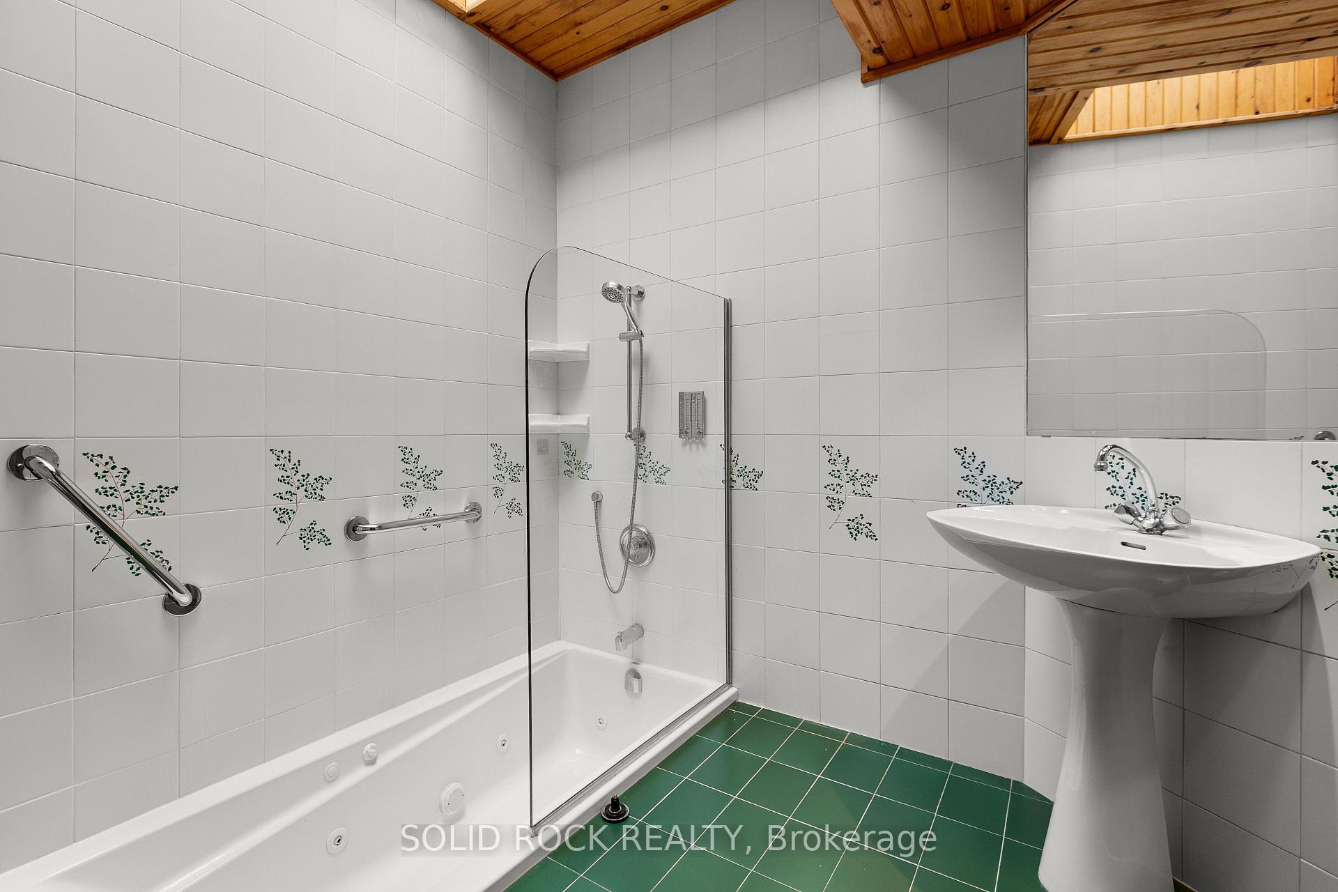 Photo 19 of 541 Besserer Street, Ottawa, Sandy Hill — HOMEH