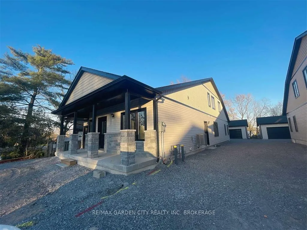 Photo 2 of Unit 2-UPPER LEVEL, 13 Valley Road, St. Catharines, Western Hill — HOMEH