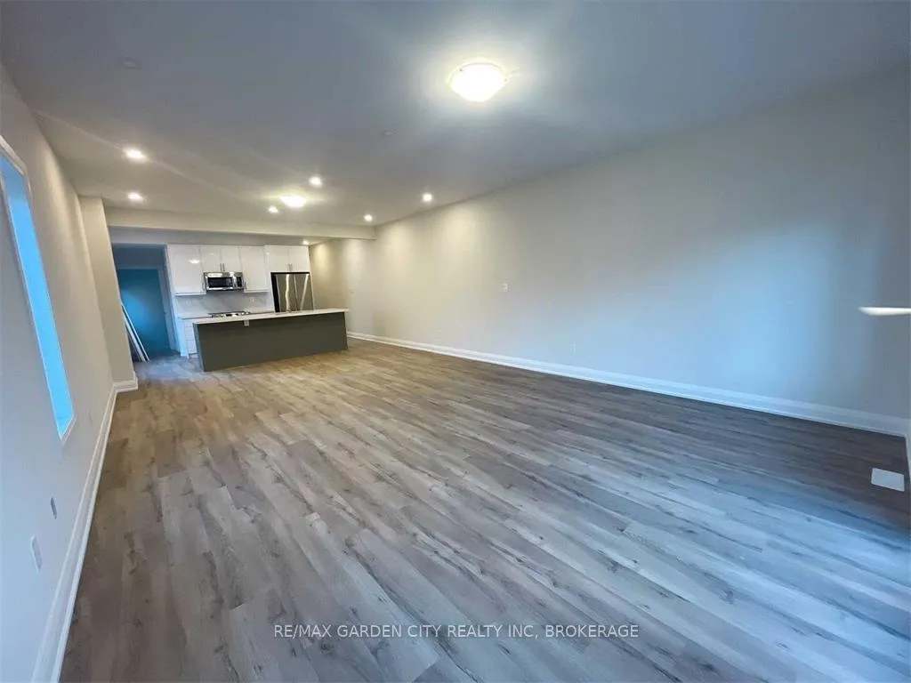 Photo 9 of Unit 2-UPPER LEVEL, 13 Valley Road, St. Catharines, Western Hill — HOMEH