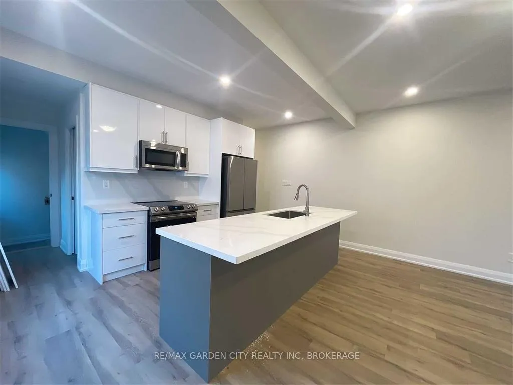Photo 12 of Unit 2-UPPER LEVEL, 13 Valley Road, St. Catharines, Western Hill — HOMEH