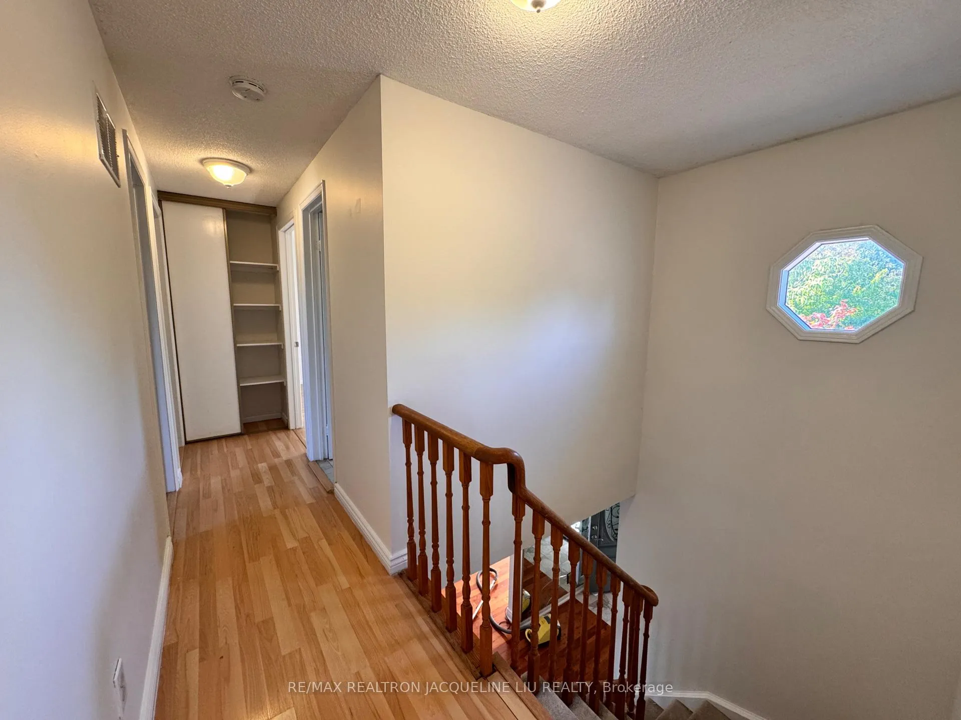 Photo 12 of 45 Breckonwood Crescent, Markham, Aileen-Willowbrook — HOMEH