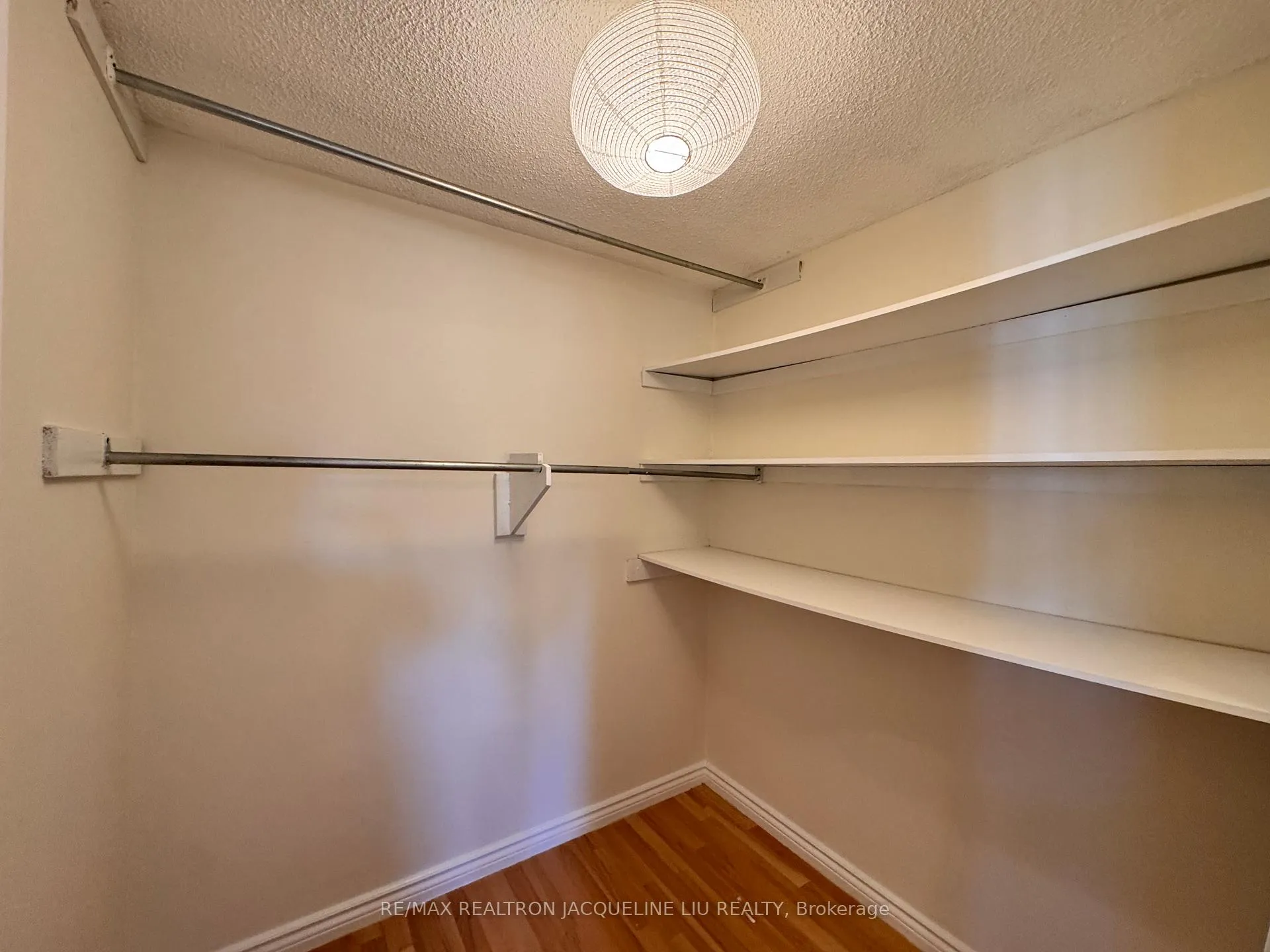 Photo 14 of 45 Breckonwood Crescent, Markham, Aileen-Willowbrook — HOMEH