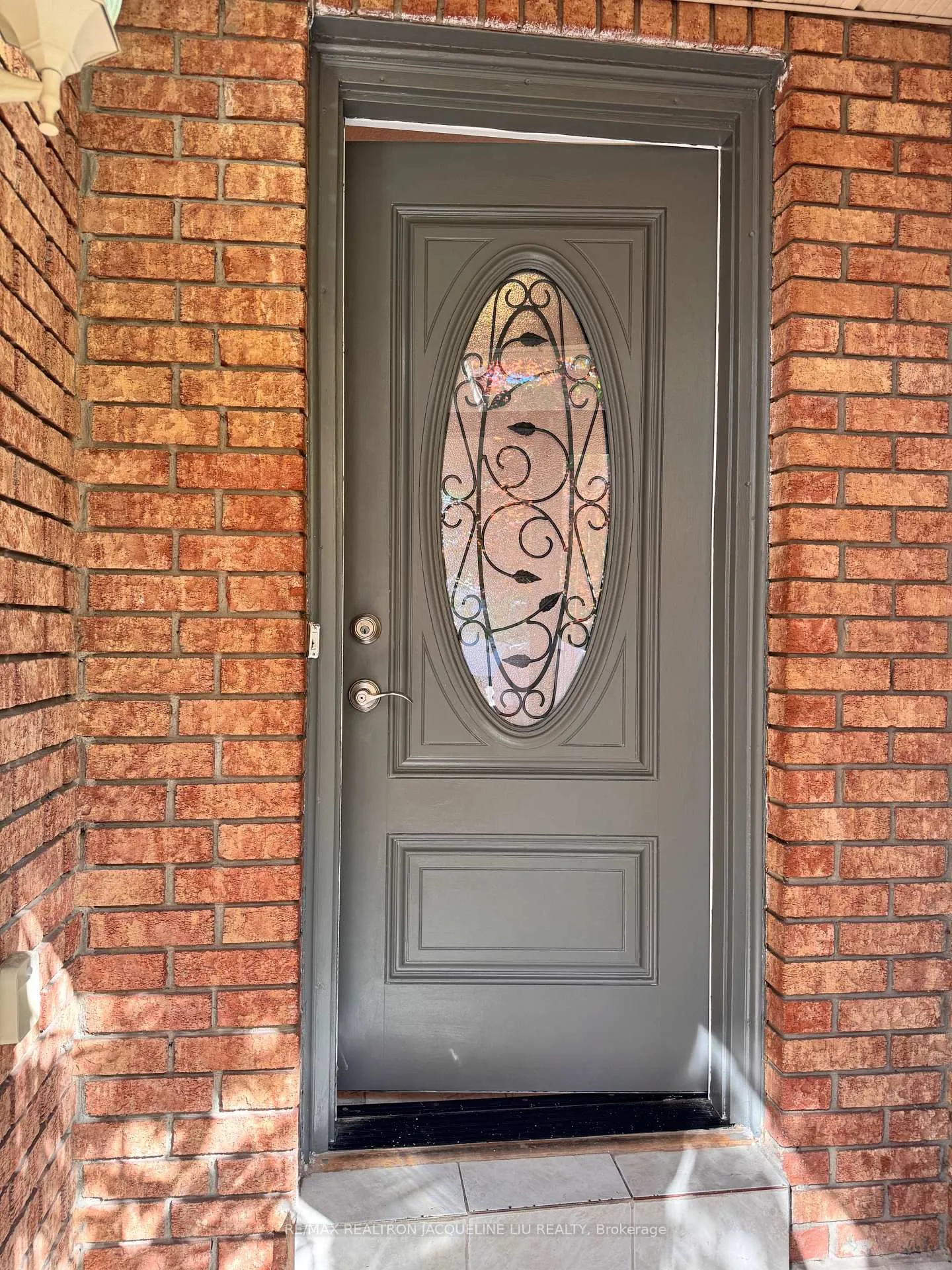 Photo 15 of 45 Breckonwood Crescent, Markham, Aileen-Willowbrook — HOMEH