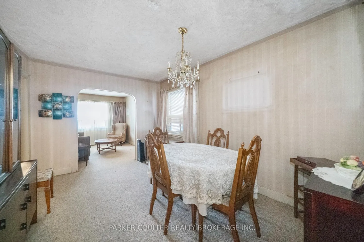 Photo 9 of 26 Larchmount Avenue, Toronto, South Riverdale — HOMEH