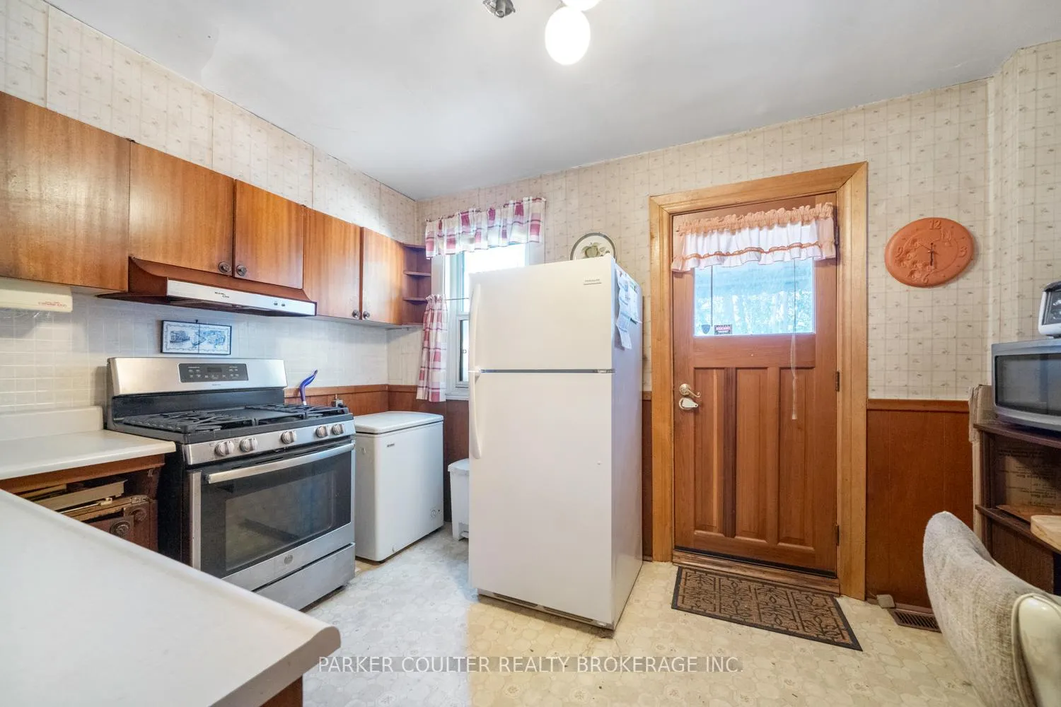 Photo 10 of 26 Larchmount Avenue, Toronto, South Riverdale — HOMEH