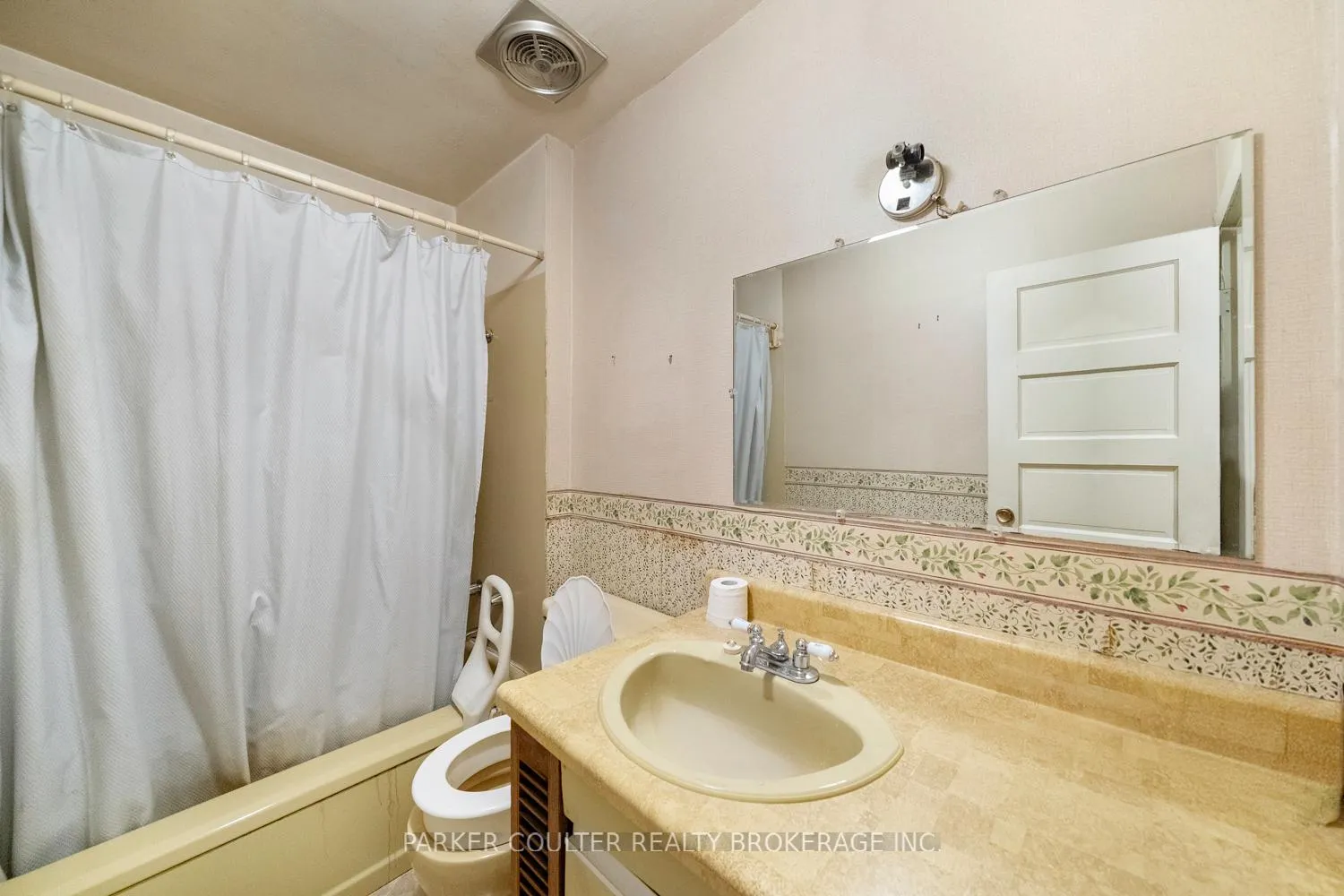 Photo 14 of 26 Larchmount Avenue, Toronto, South Riverdale — HOMEH