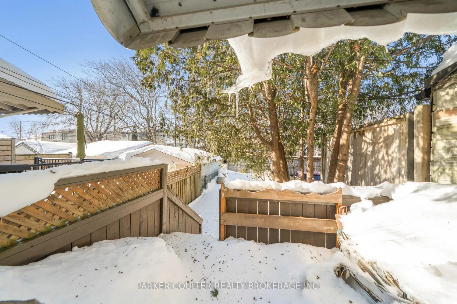 Photo 19 of 26 Larchmount Avenue, Toronto, South Riverdale — HOMEH