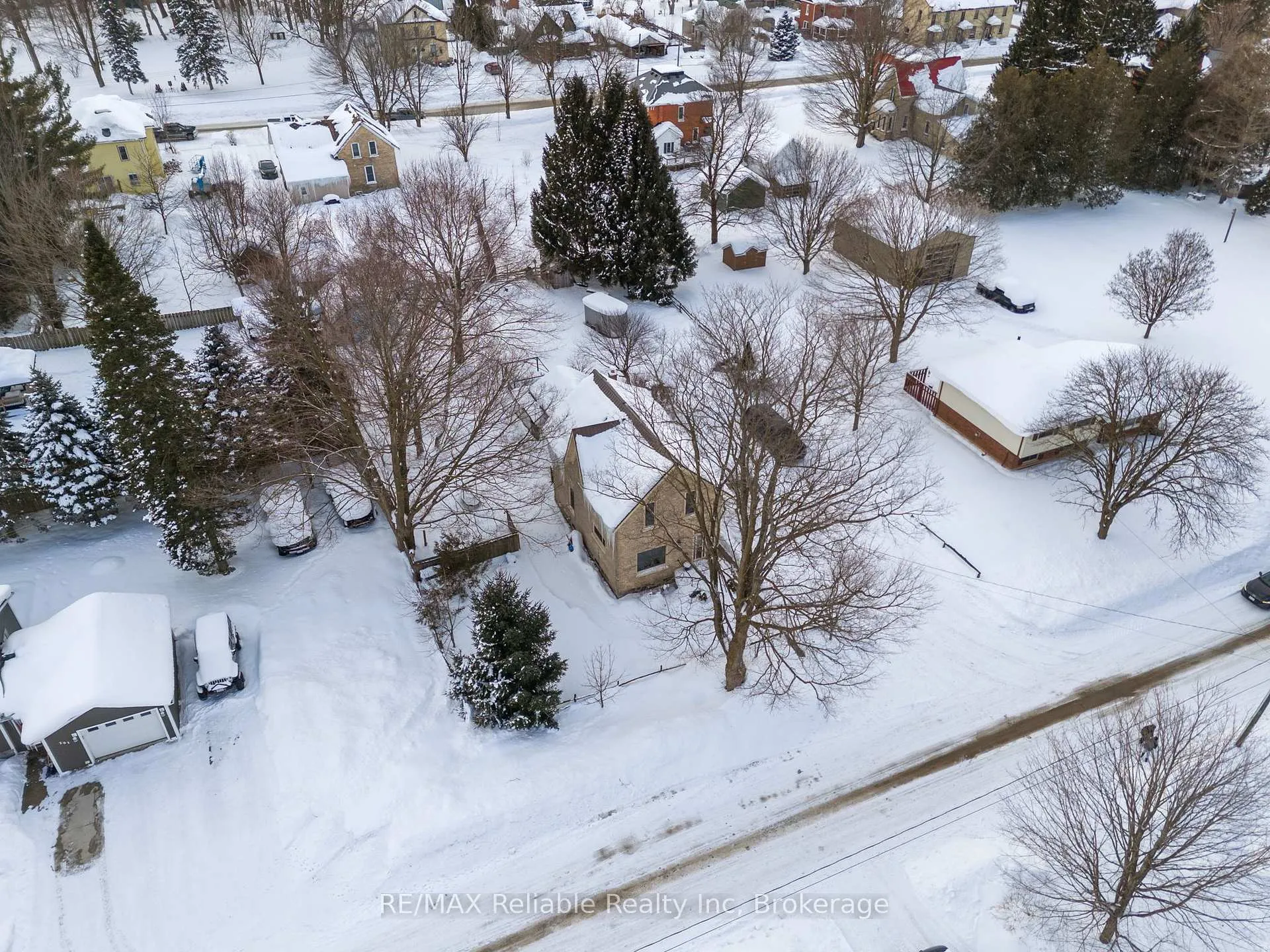 Photo 33 of 293 Drummond Street, North Huron, Blyth — HOMEH