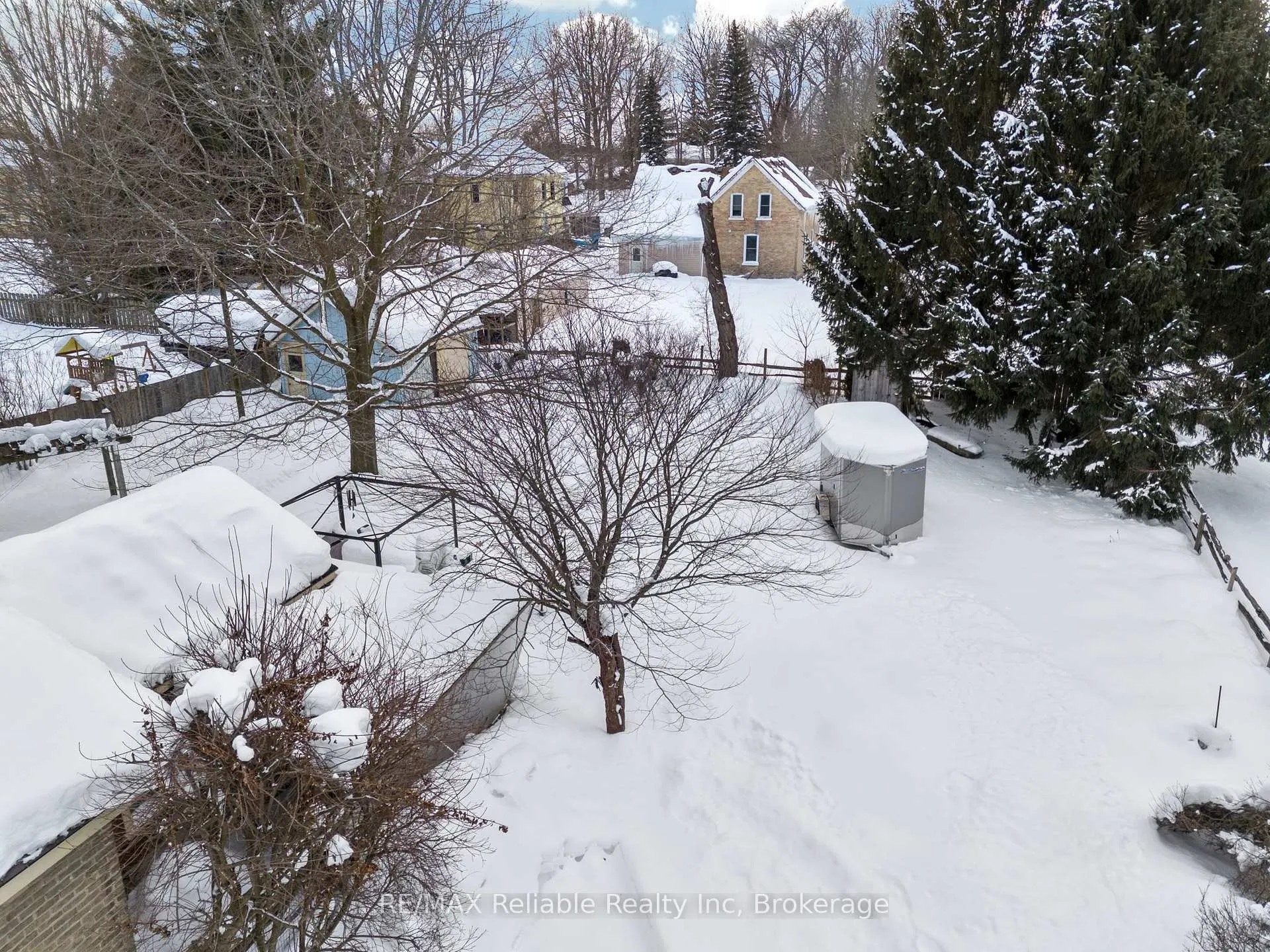Photo 35 of 293 Drummond Street, North Huron, Blyth — HOMEH