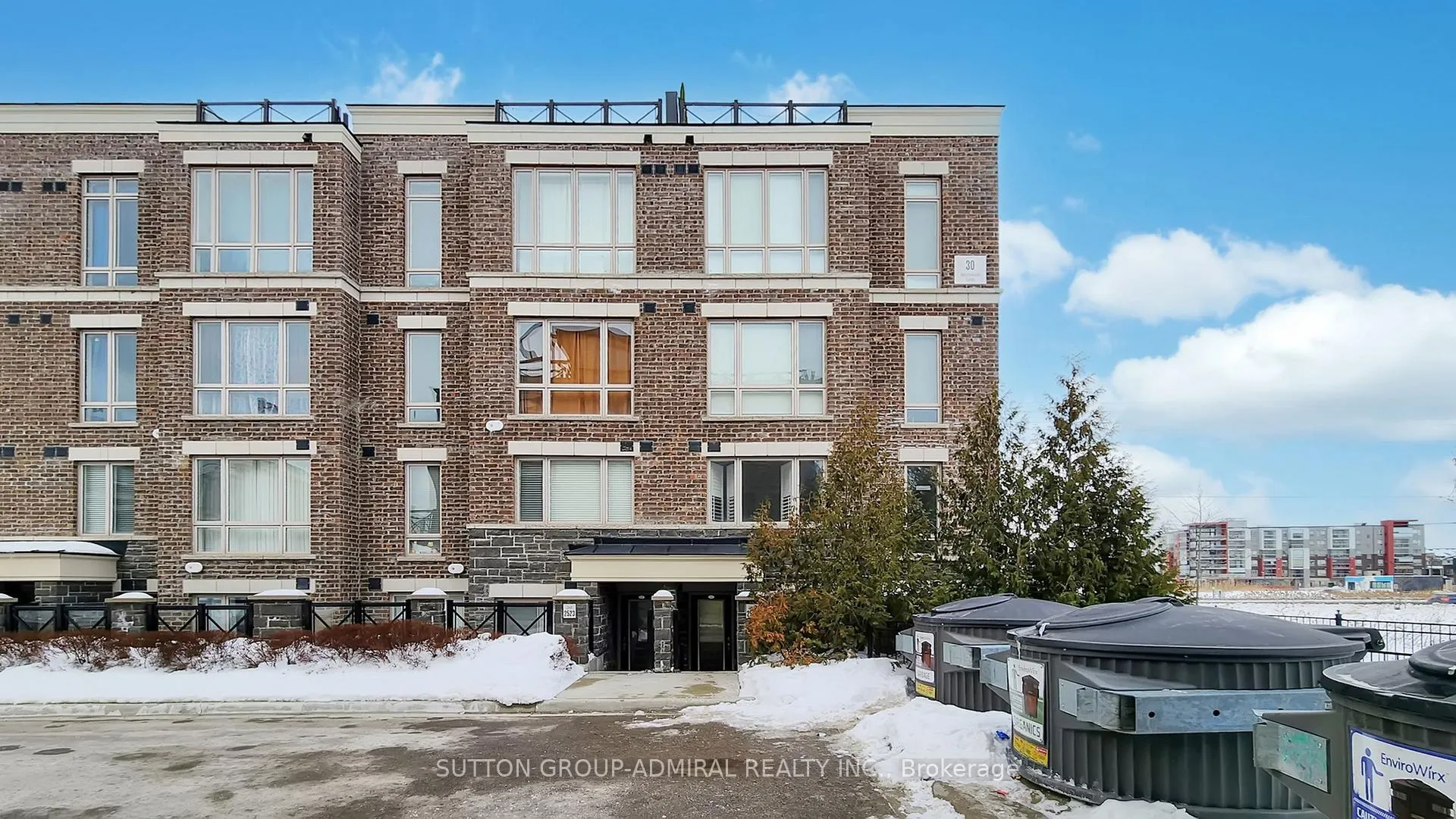 Front of Unit 2527, 30 Westmeath Lane