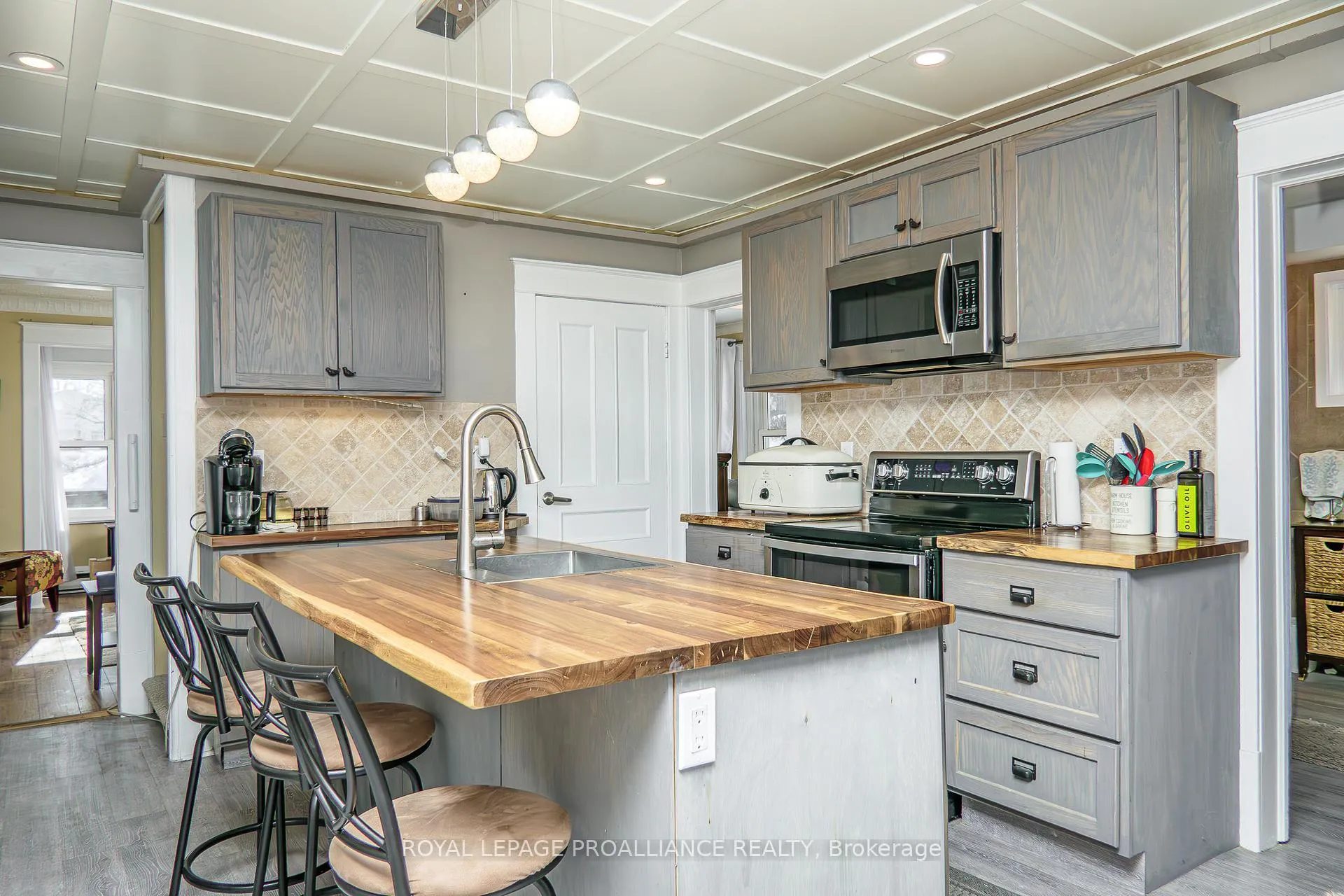 Photo 12 of 146 Creswell Drive, Quinte West, Trenton Ward — HOMEH
