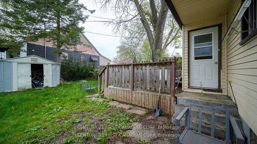 Photo 3 of 19 Montgomery Drive, Chatham-Kent, Wallaceburg — HOMEH